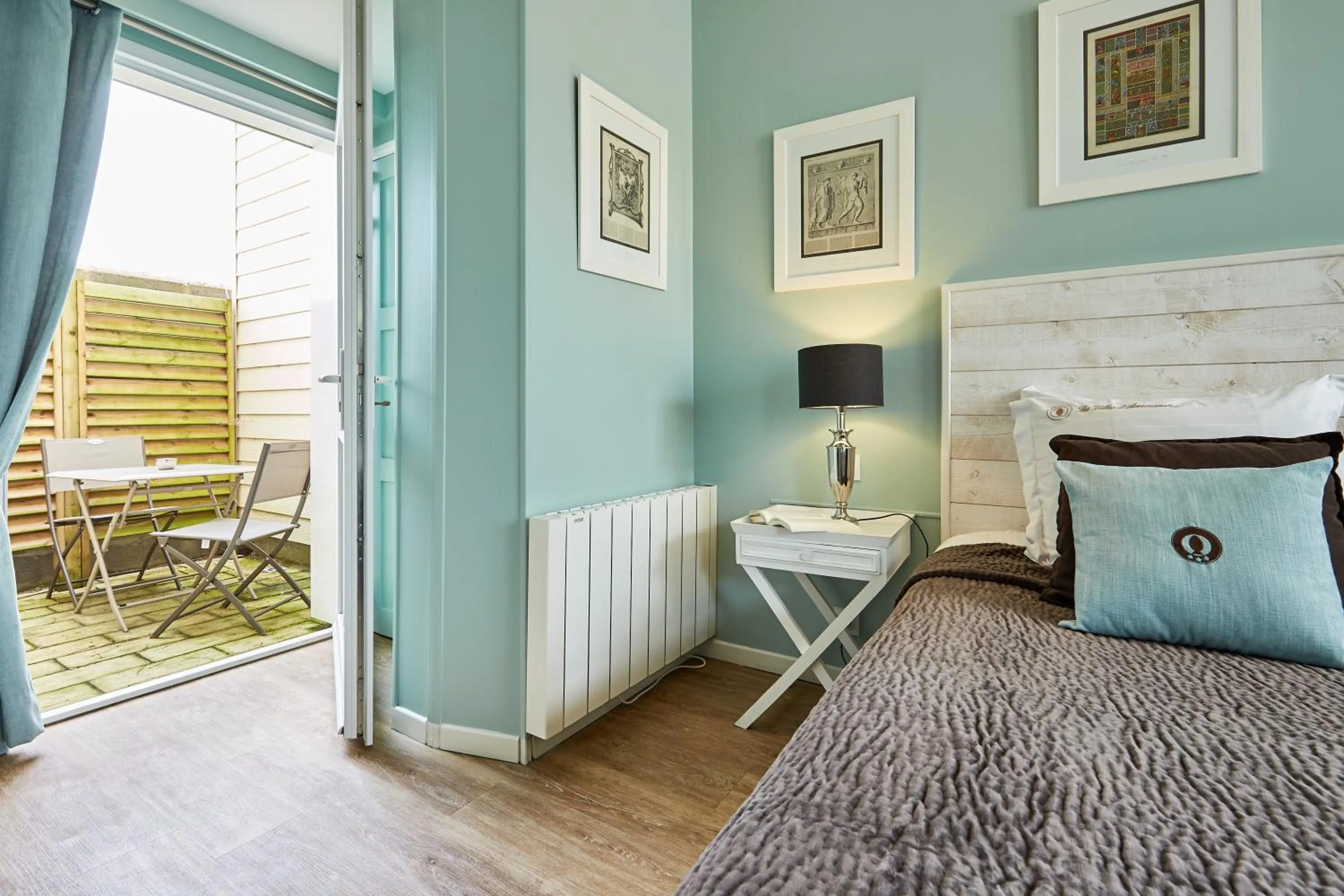 Bed in Les Villas d'Arromanches, Teritoria