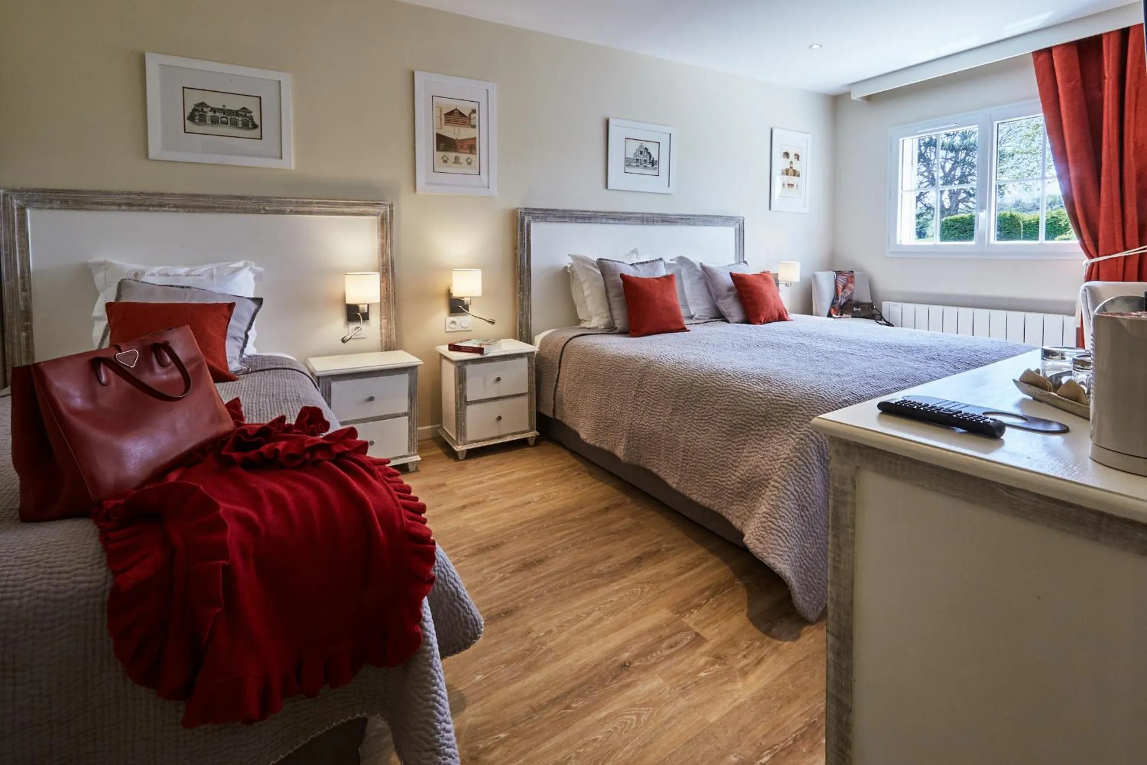 Bed in Les Villas d'Arromanches, Teritoria