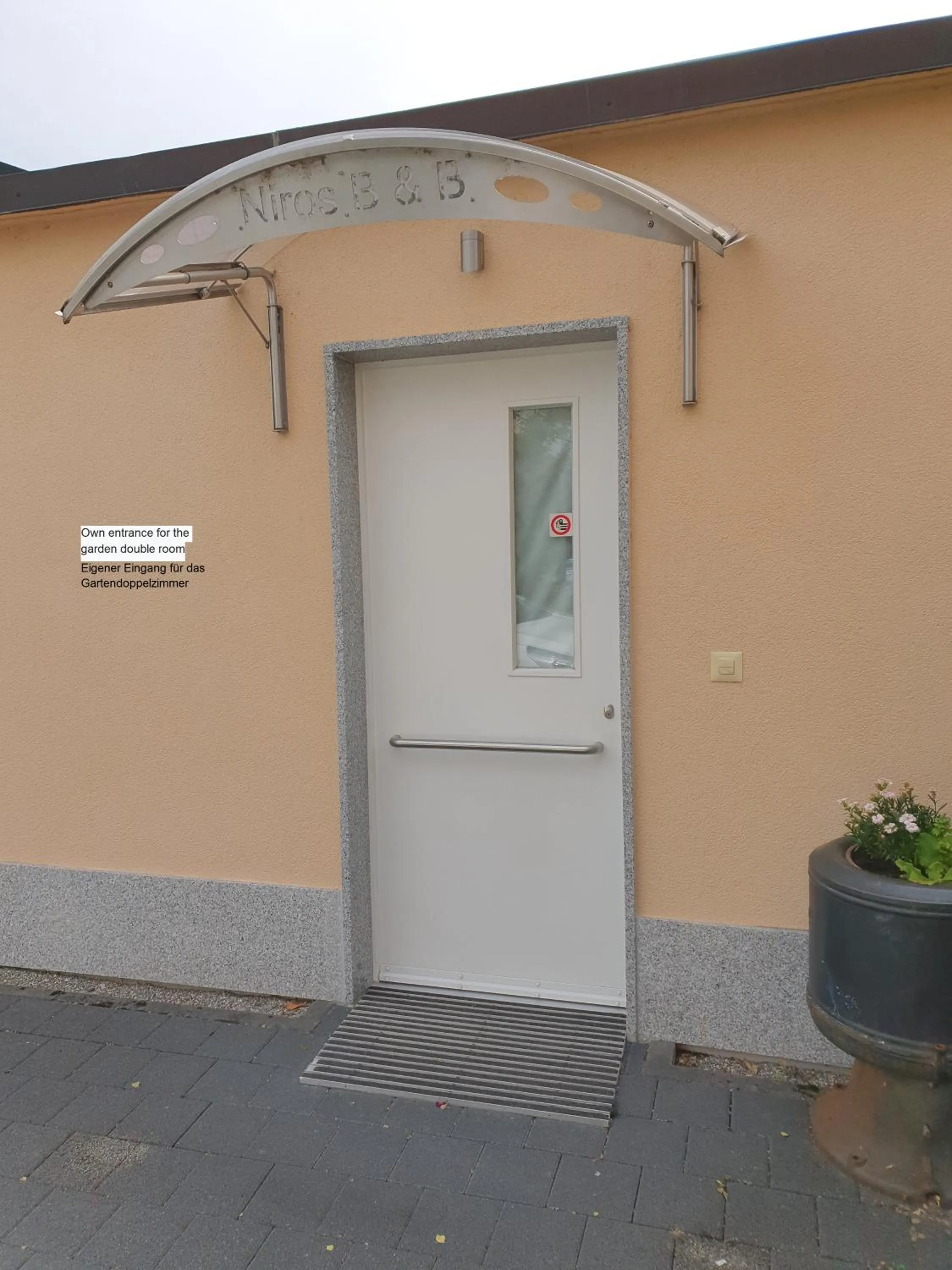 Facade/entrance in Niros Bed & Breakfast