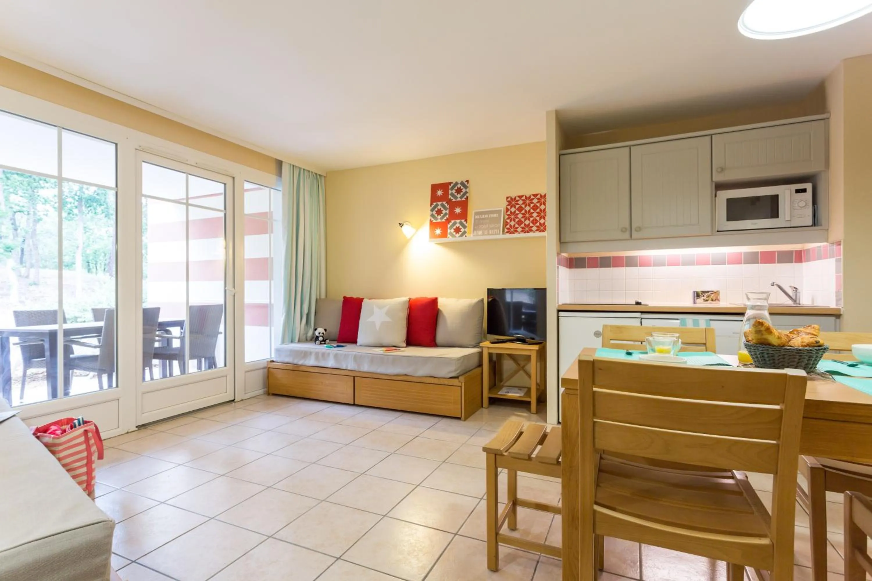 Kitchen or kitchenette in Résidence Pierre & Vacances Les Dunes du Médoc