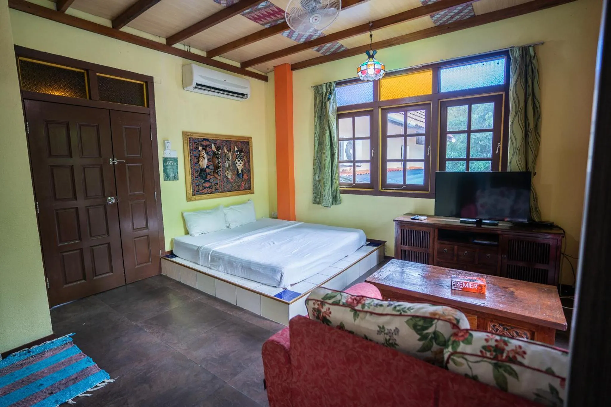 Photo of the whole room, Bed in Lost Paradise Resort