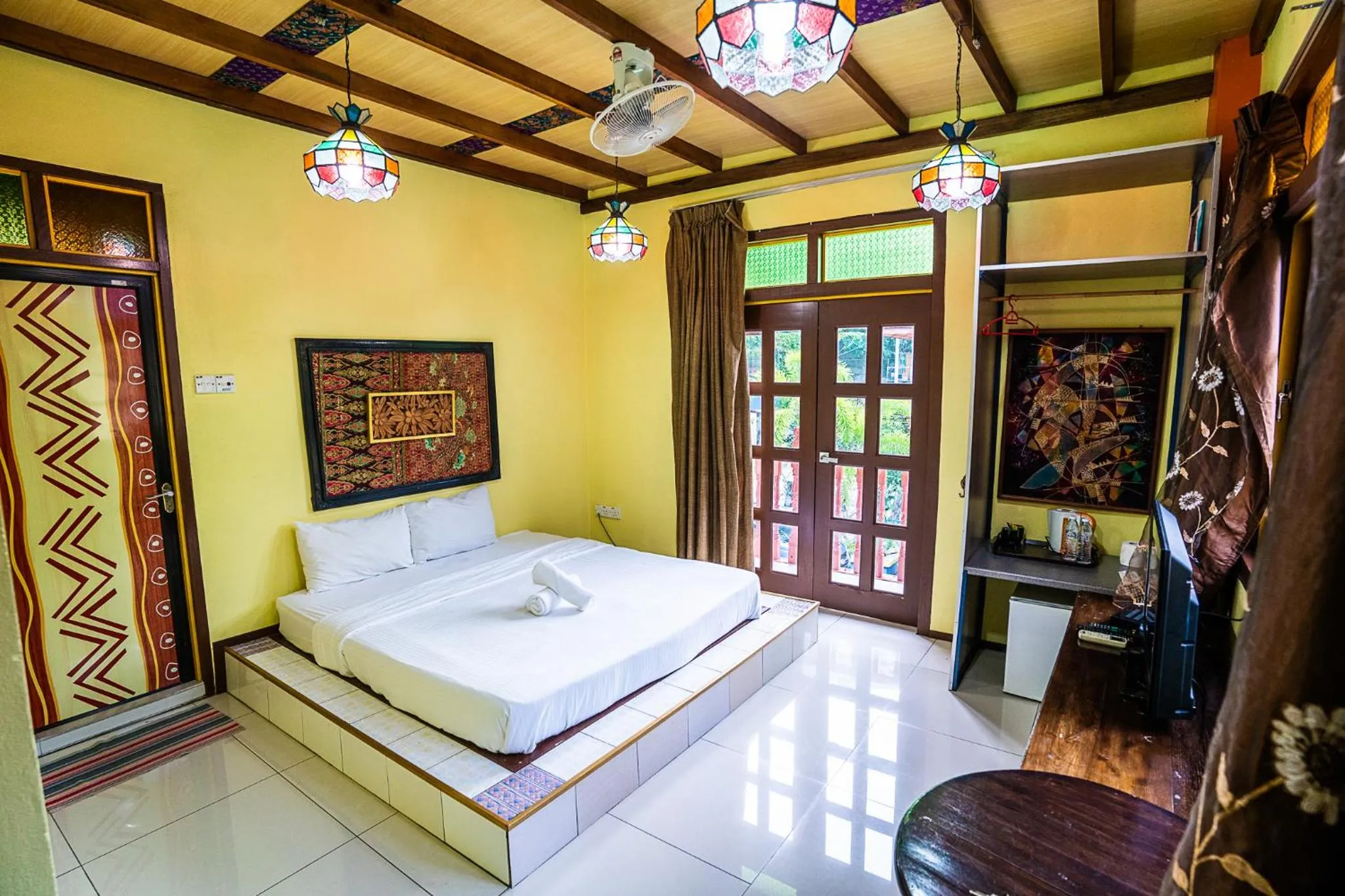 Photo of the whole room, Bed in Lost Paradise Resort