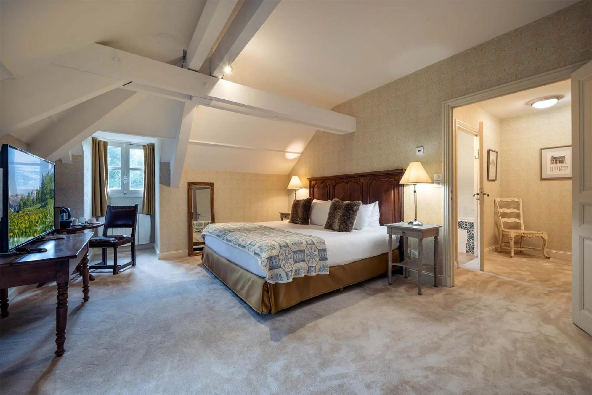 Bed in Château de Candie