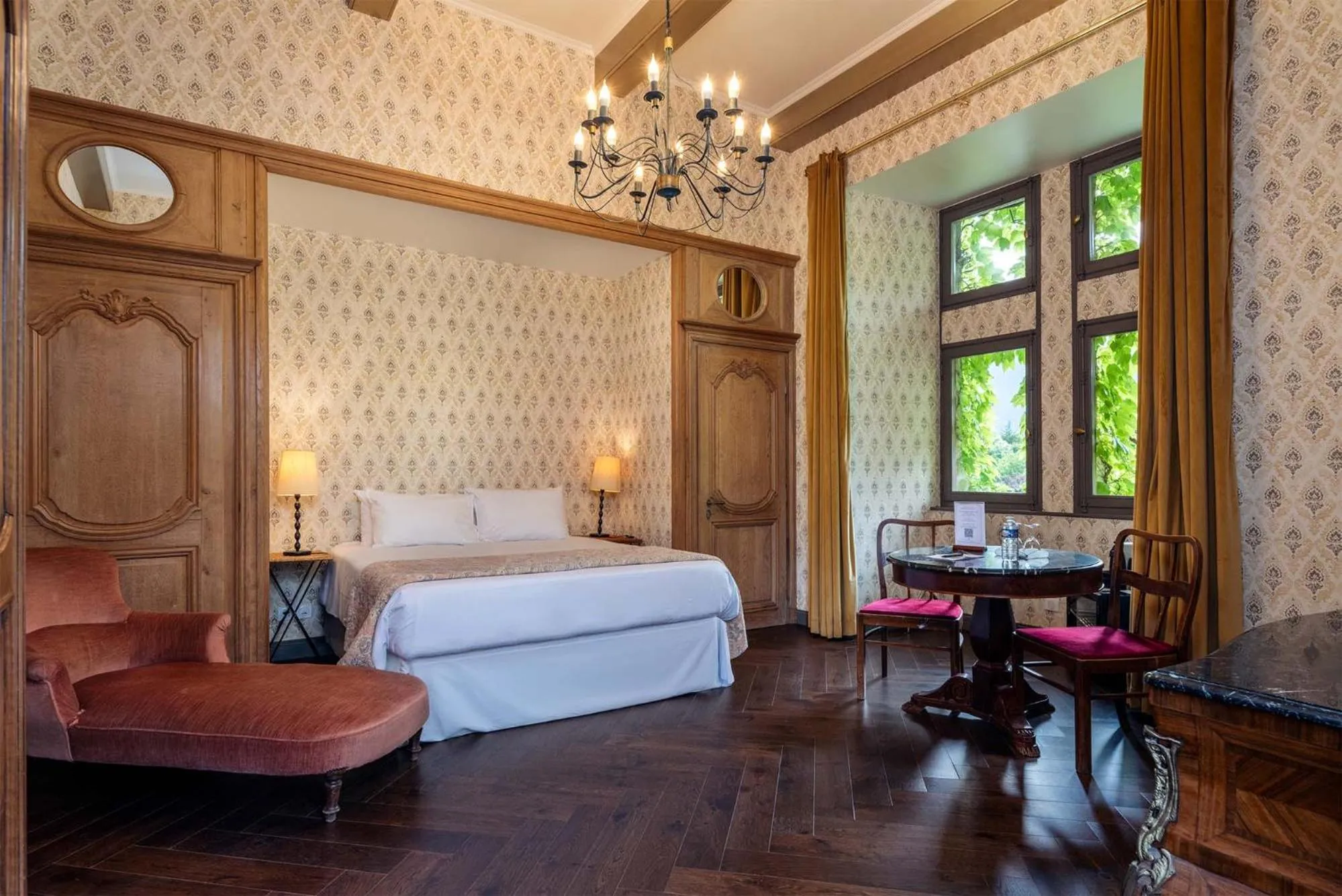 Bed in Château de Candie