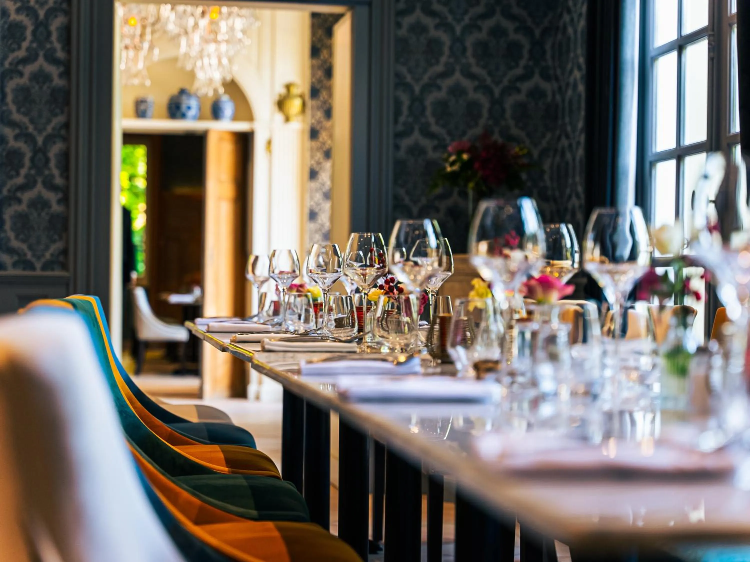 Restaurant/places to eat in Château de Candie