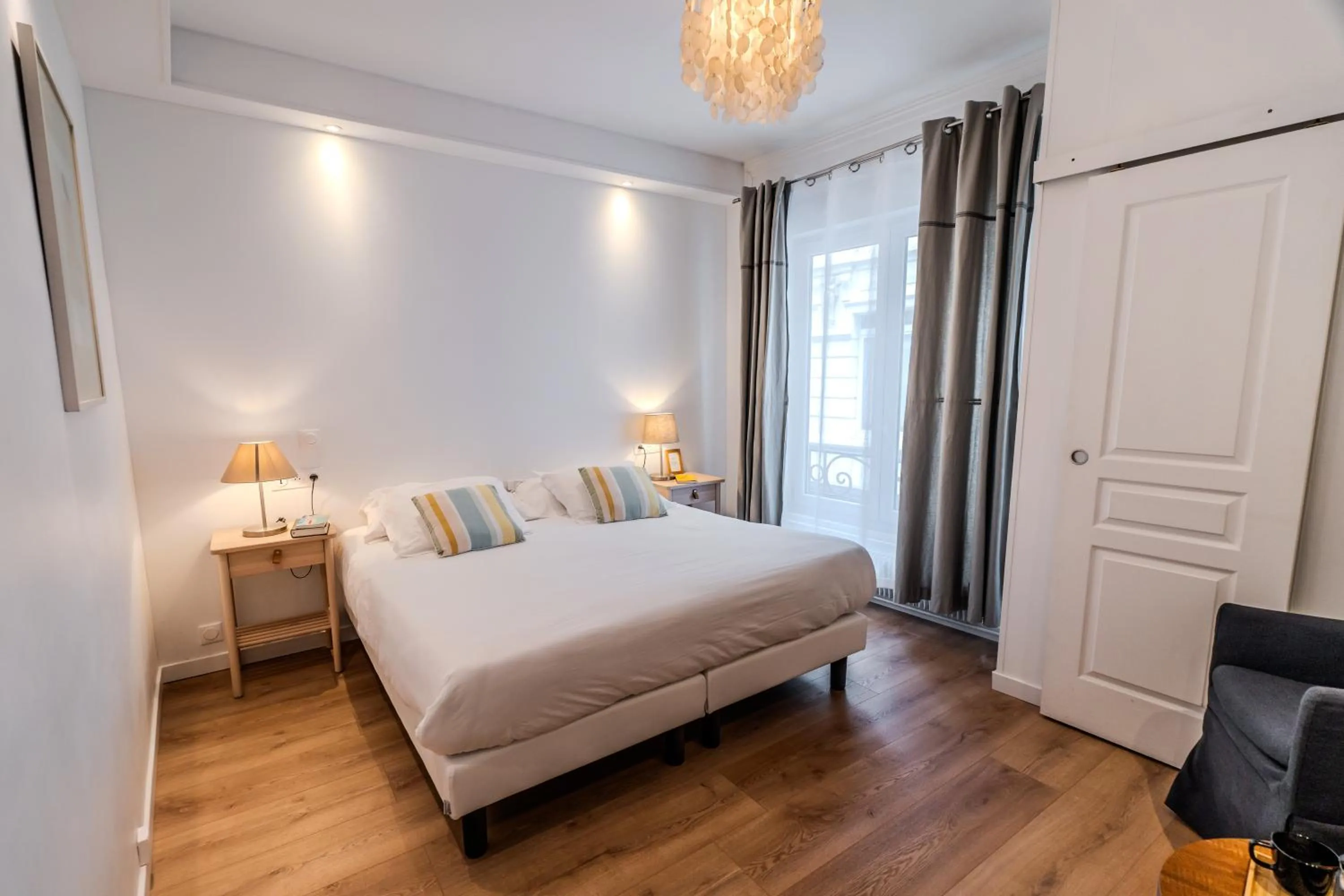 Bedroom, Bed in Brueghel