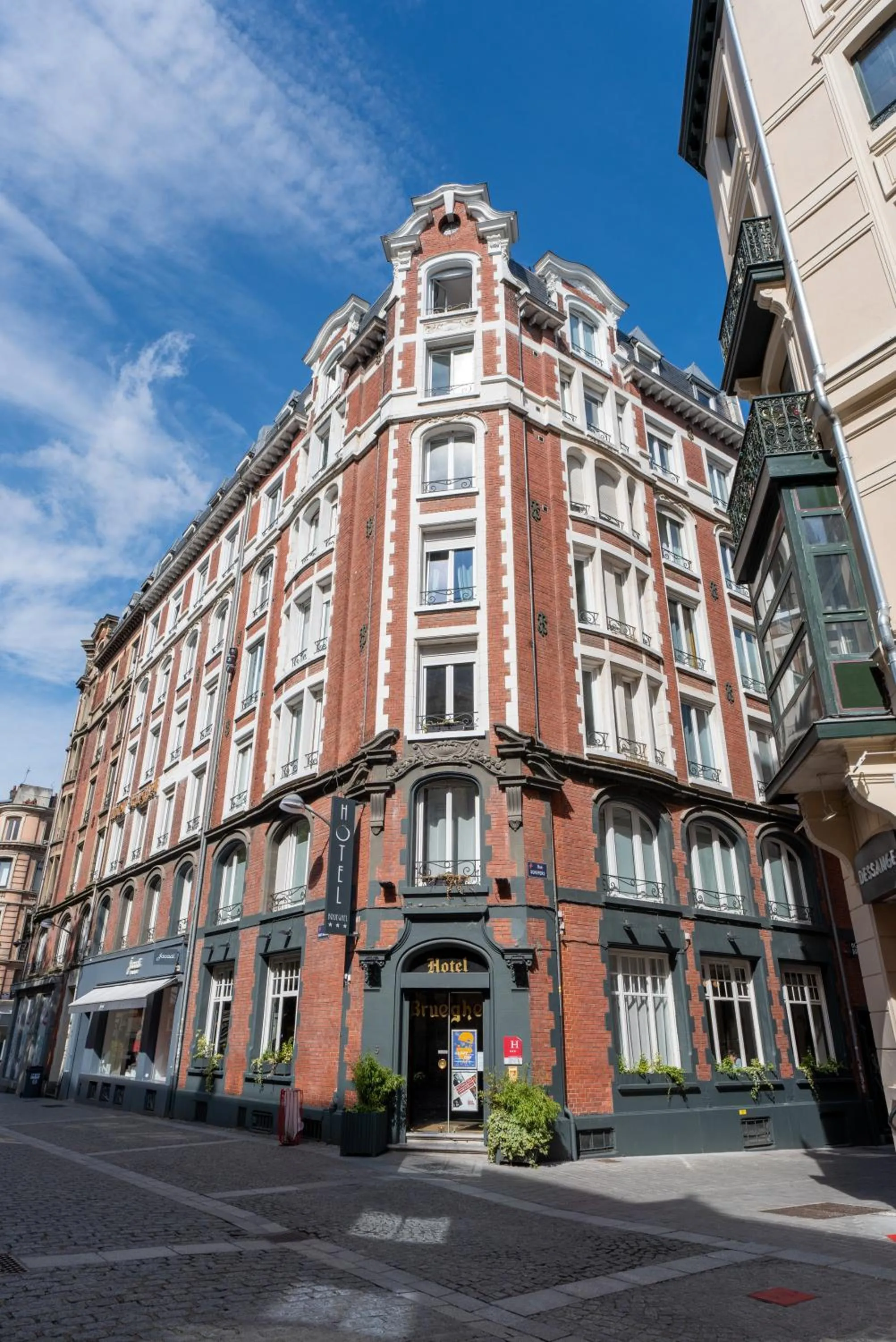 Facade/entrance in Brueghel