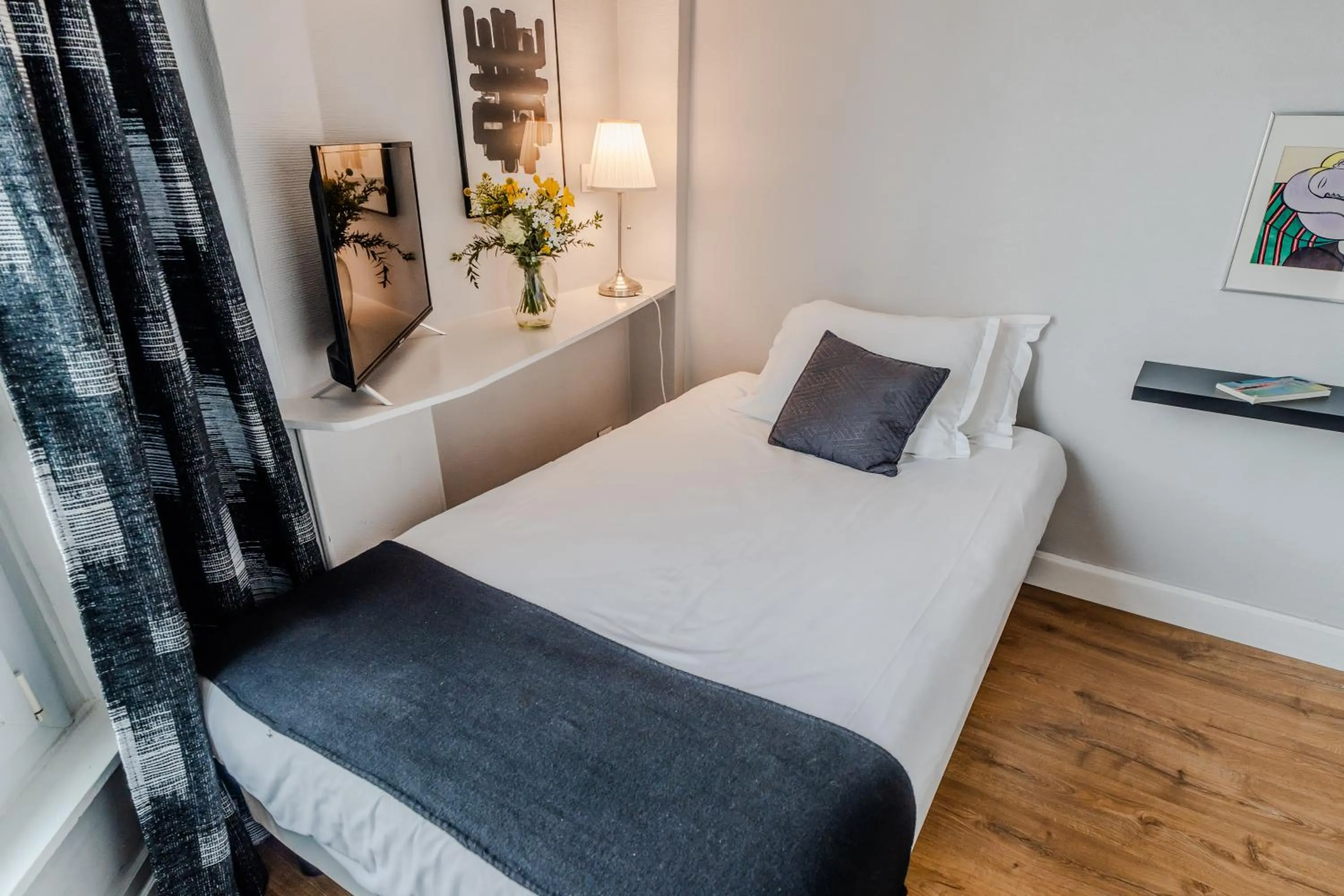 Bedroom, Bed in Brueghel