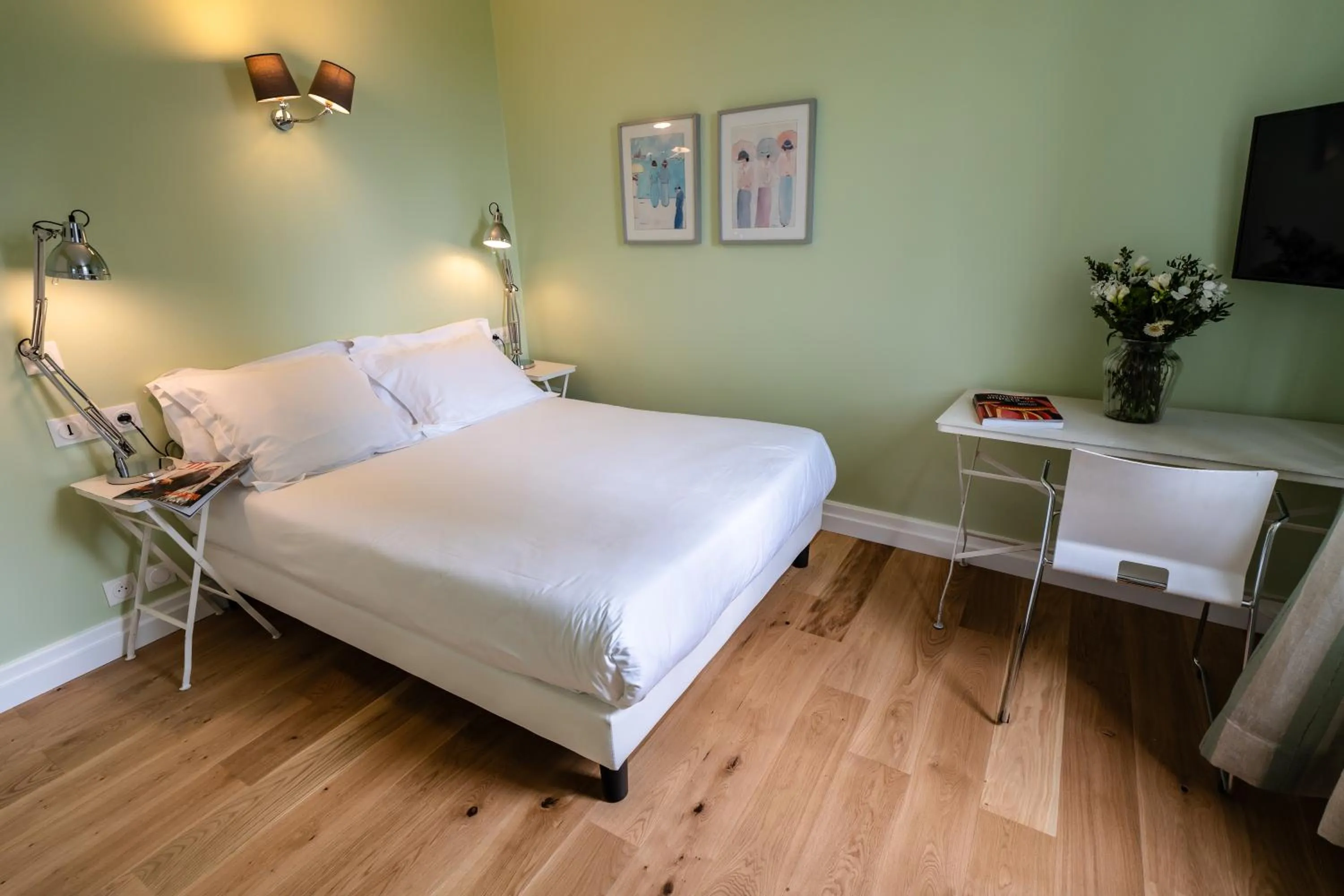 Bedroom, Bed in Brueghel