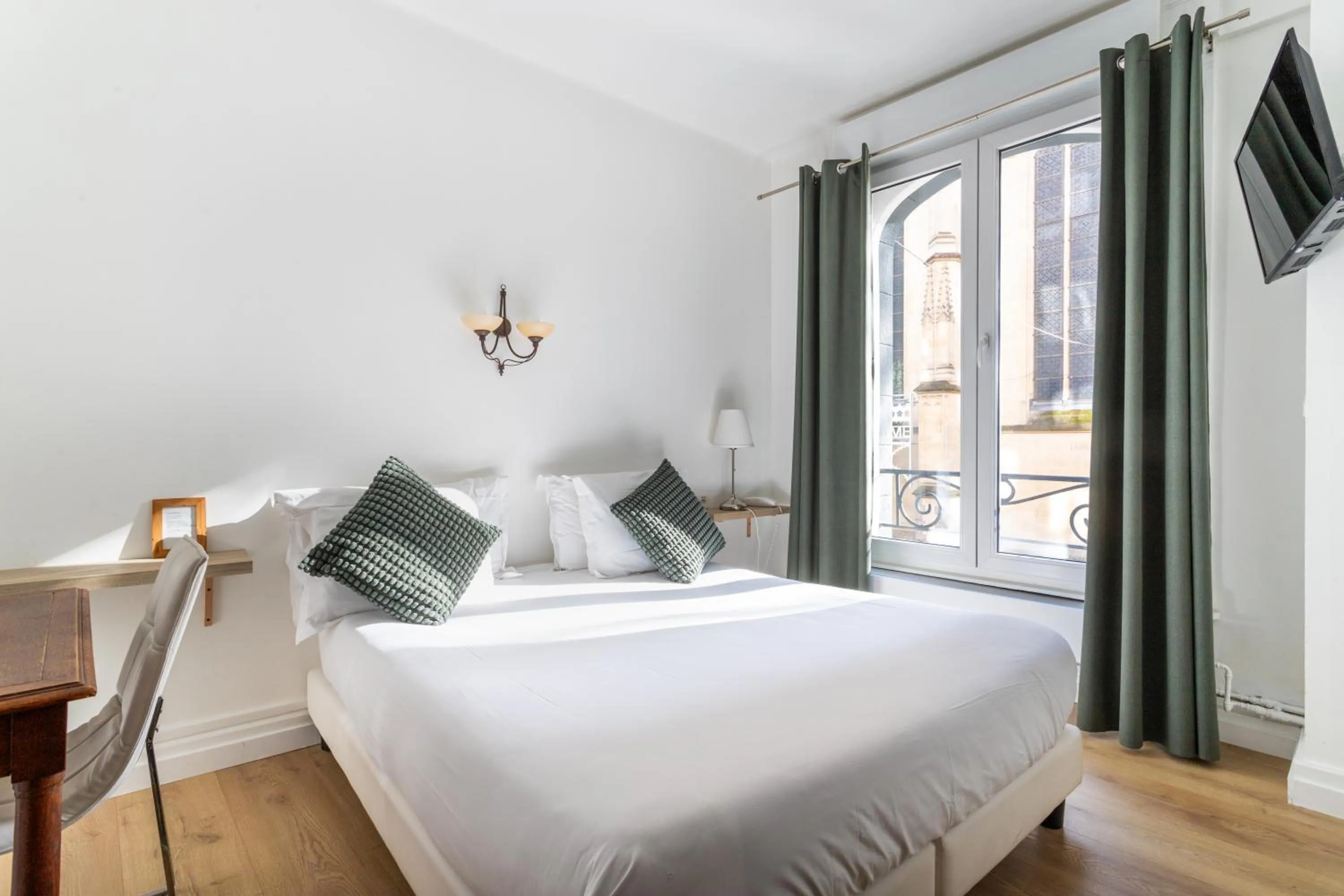 Bedroom, Bed in Brueghel