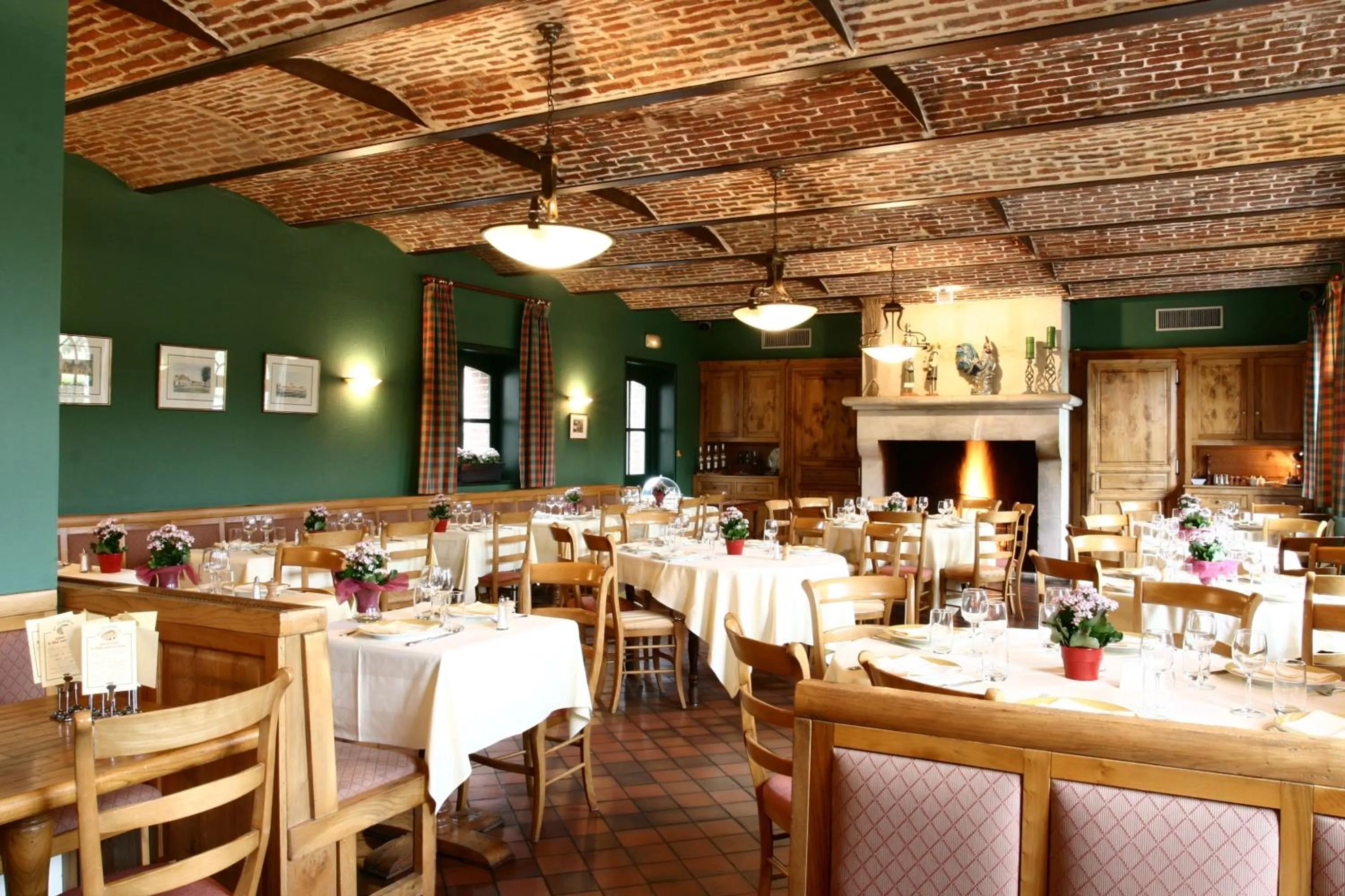 Restaurant/places to eat in La Chartreuse Du Val Saint Esprit