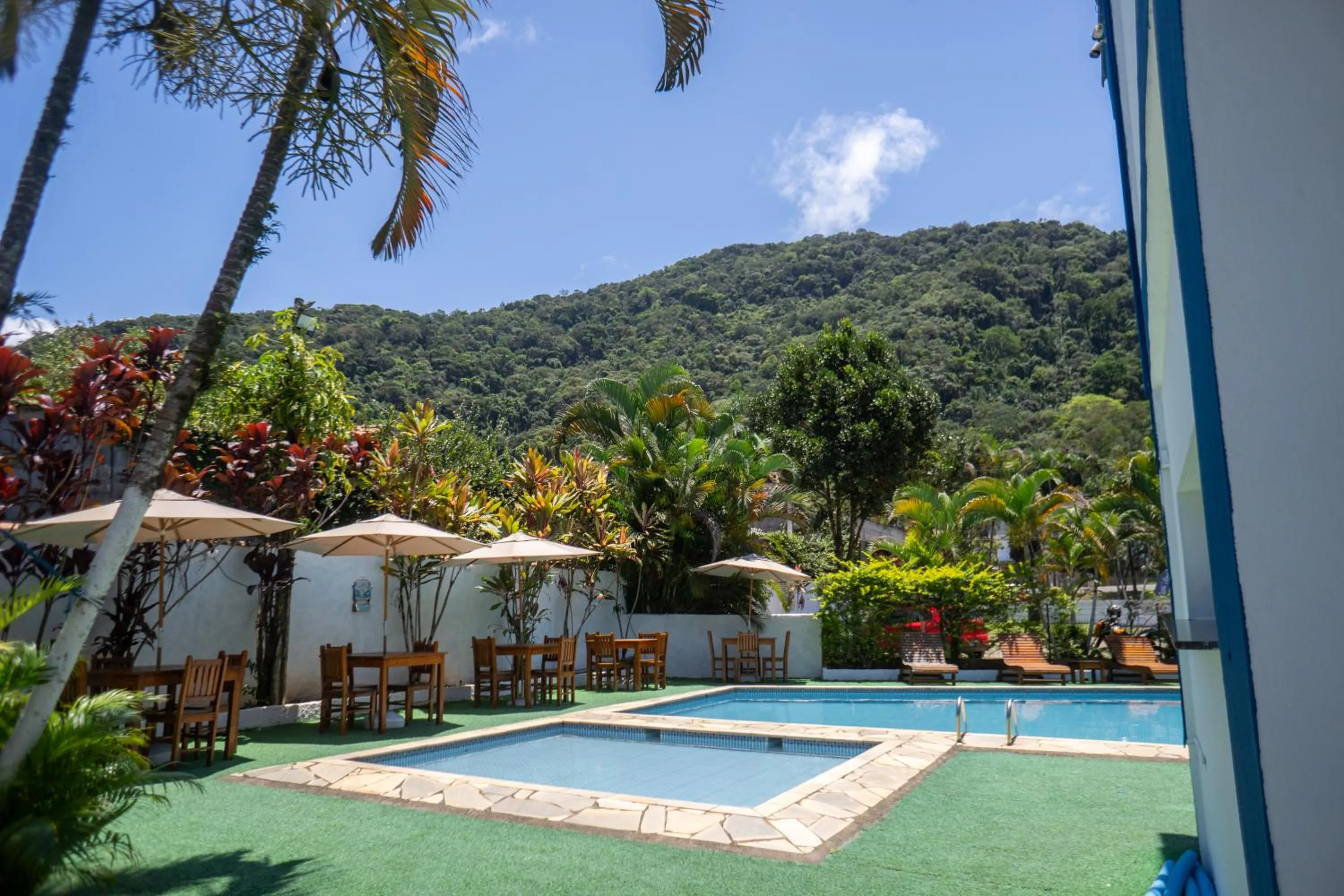 Swimming pool in MOVA - Hotel Costa Azul