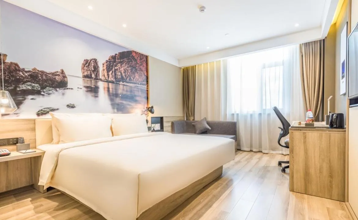 Bed in Atour Hotel Weihai City Center