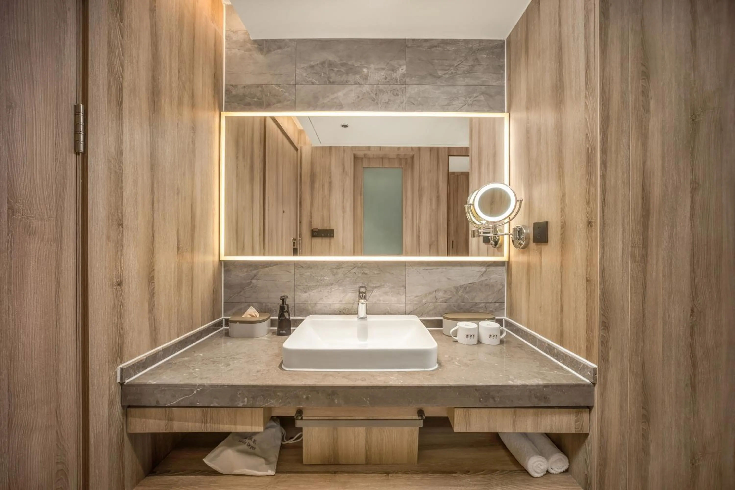 Atour Hotel Weihai City Center