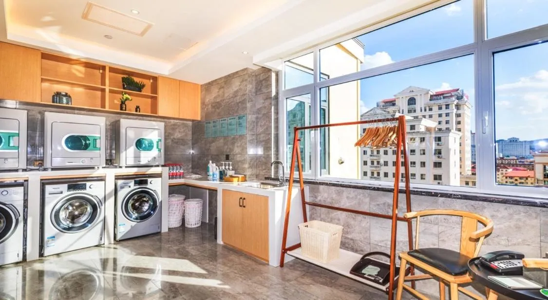 Atour Hotel Weihai City Center