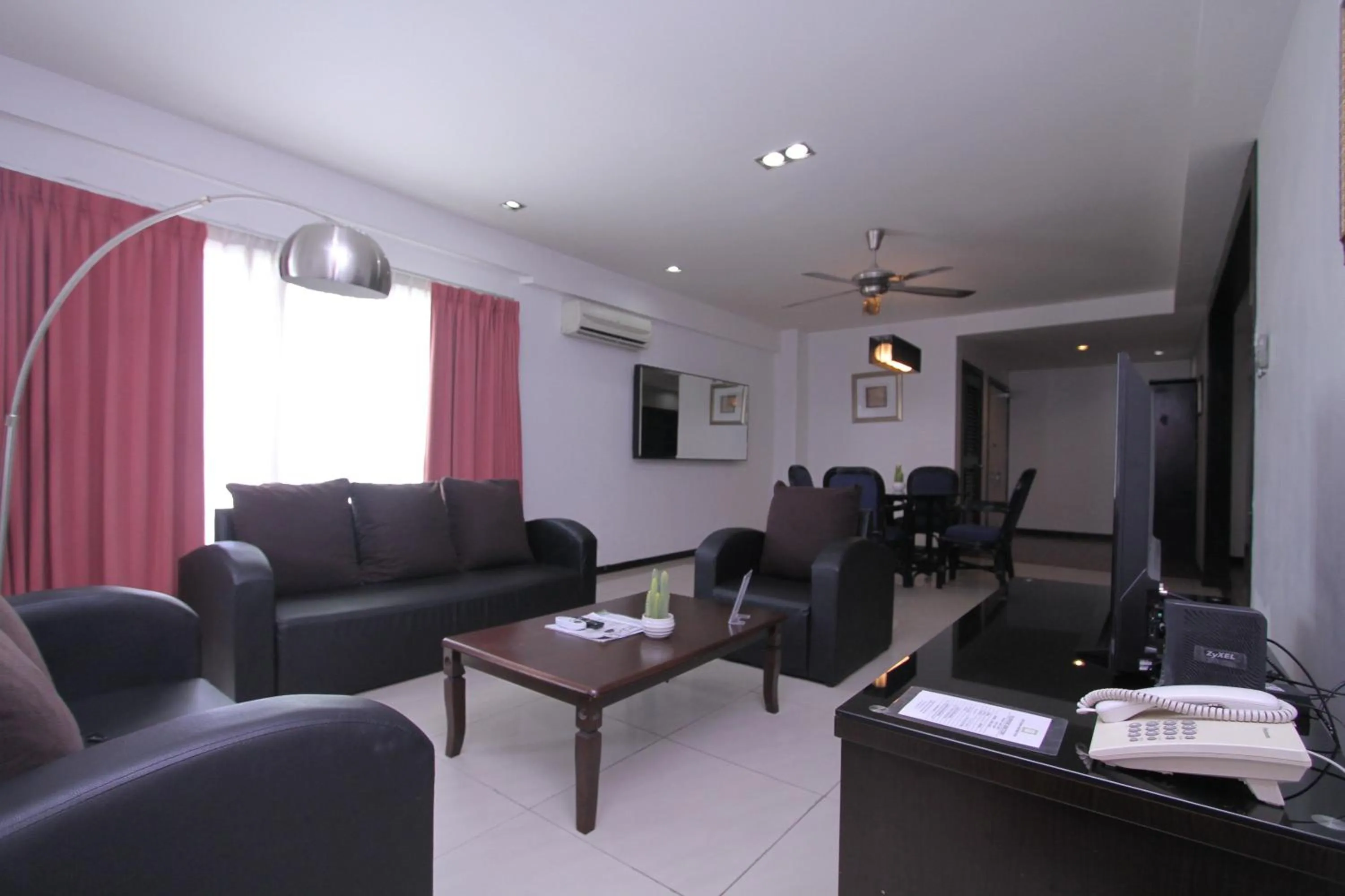 Likas Square - KK Apartment Suite