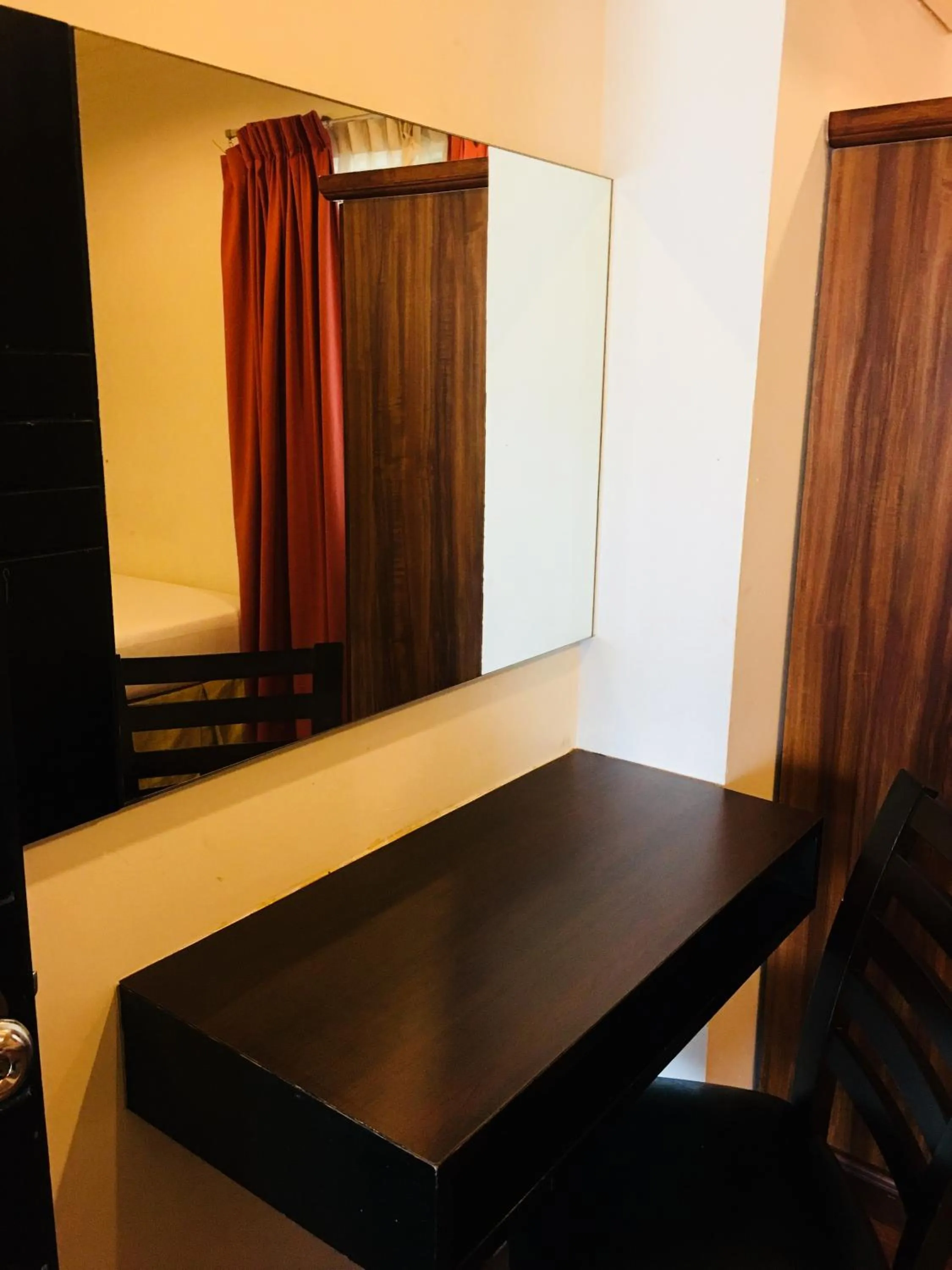 Likas Square - KK Apartment Suite