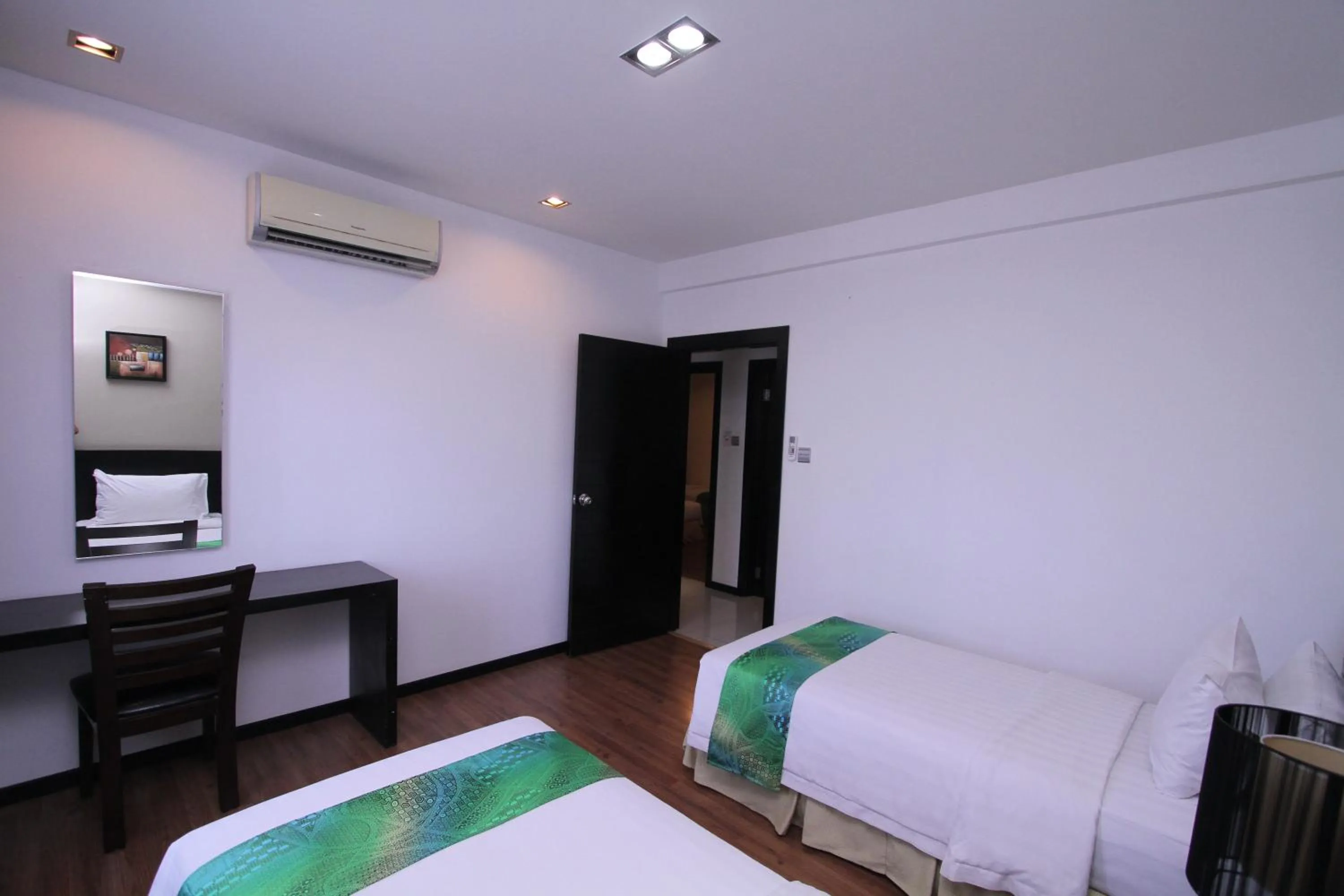 Bed in Likas Square - KK Apartment Suite