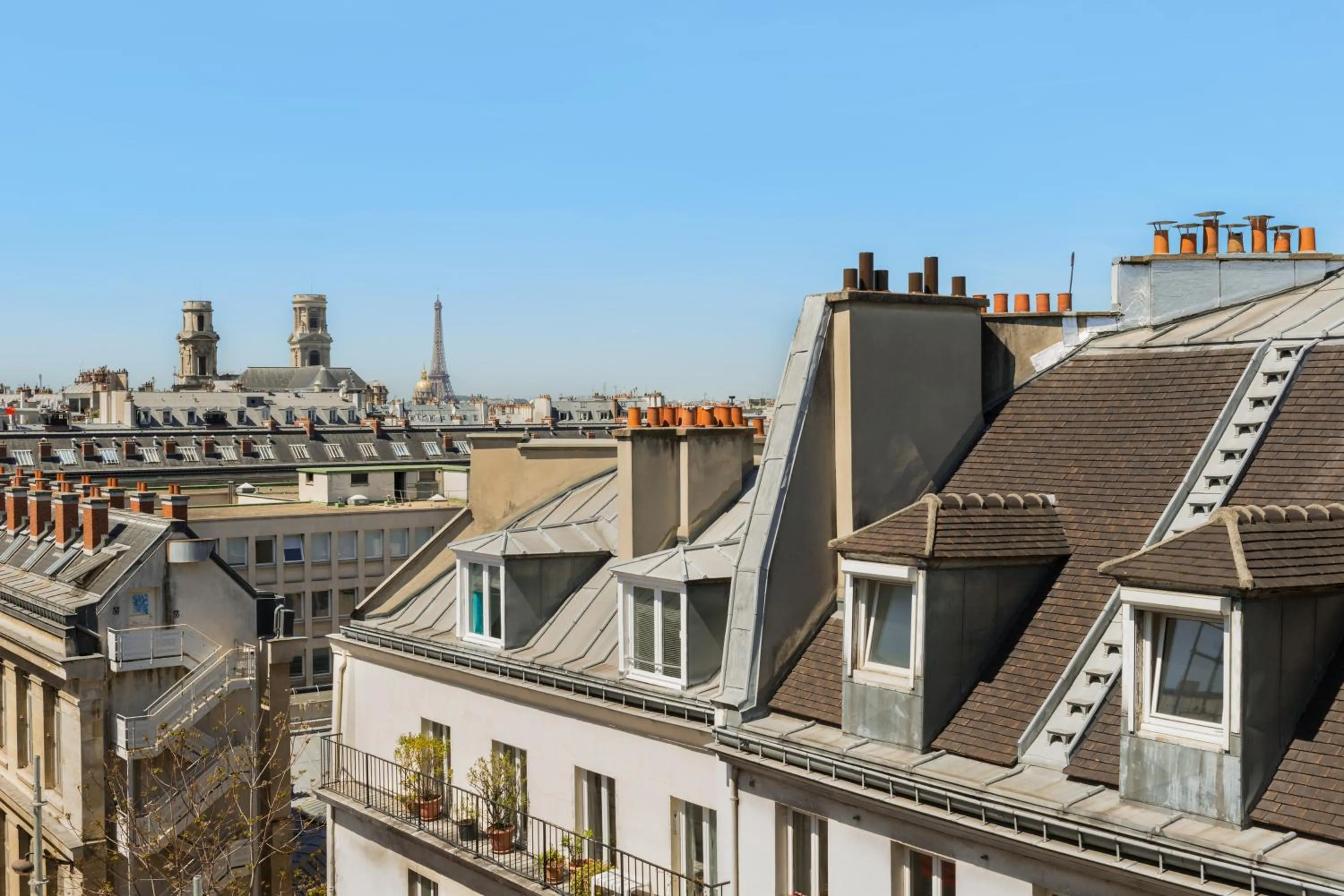 Day in Le Petit Belloy