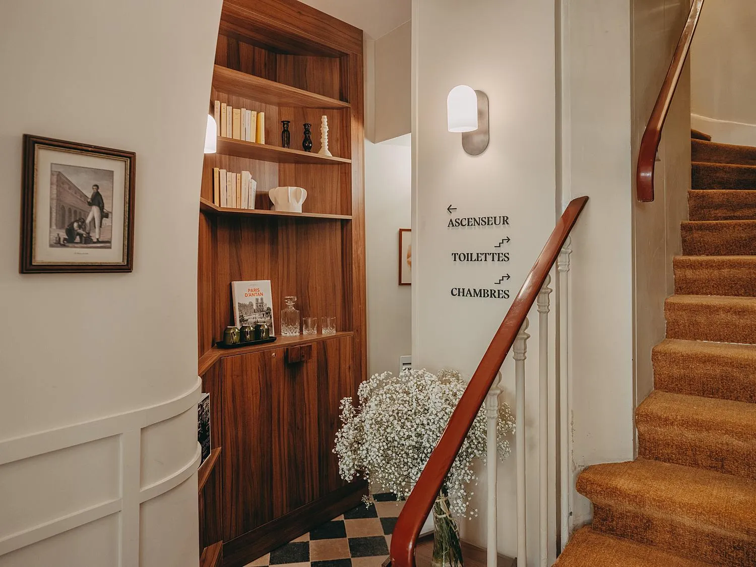 Lobby or reception in Hôtel du Savoir