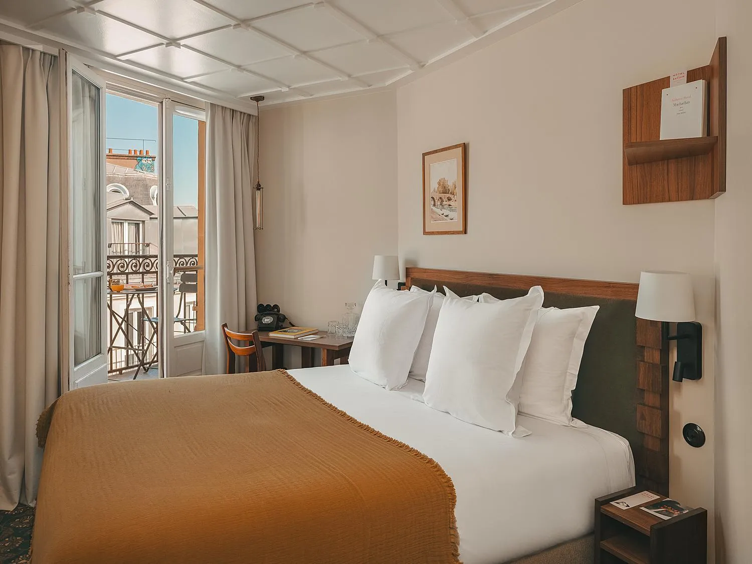 Bedroom, Bed in Hôtel du Savoir