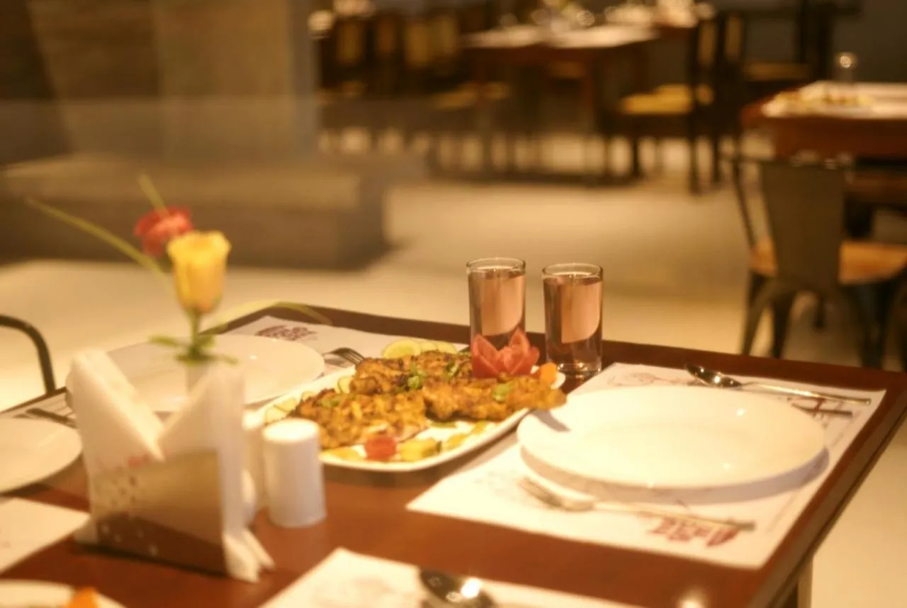 Restaurant/places to eat in WithInn Hotel - Kannur Airport