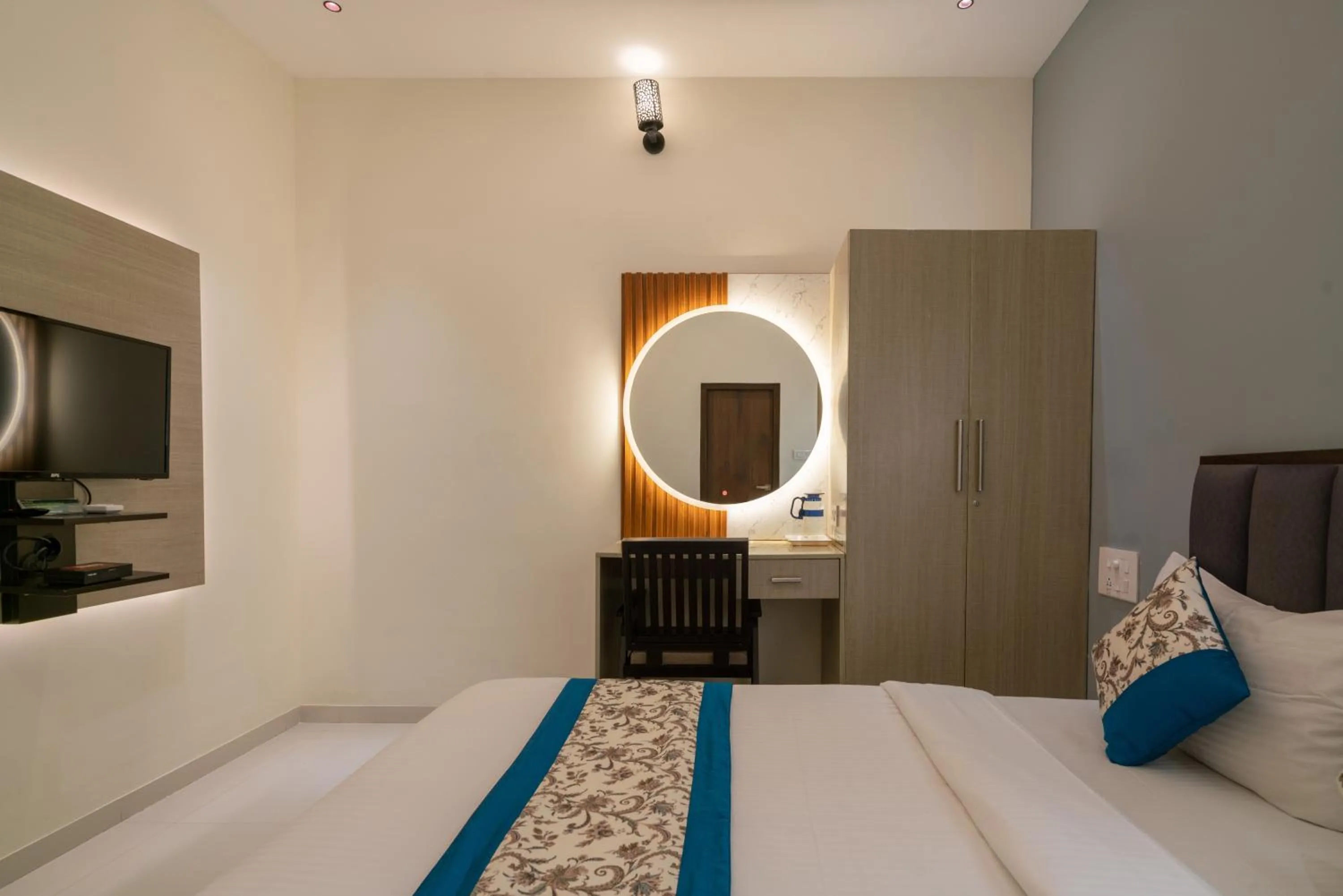 Bedroom, Bed in THE SURRYA MAX RESIDENCY