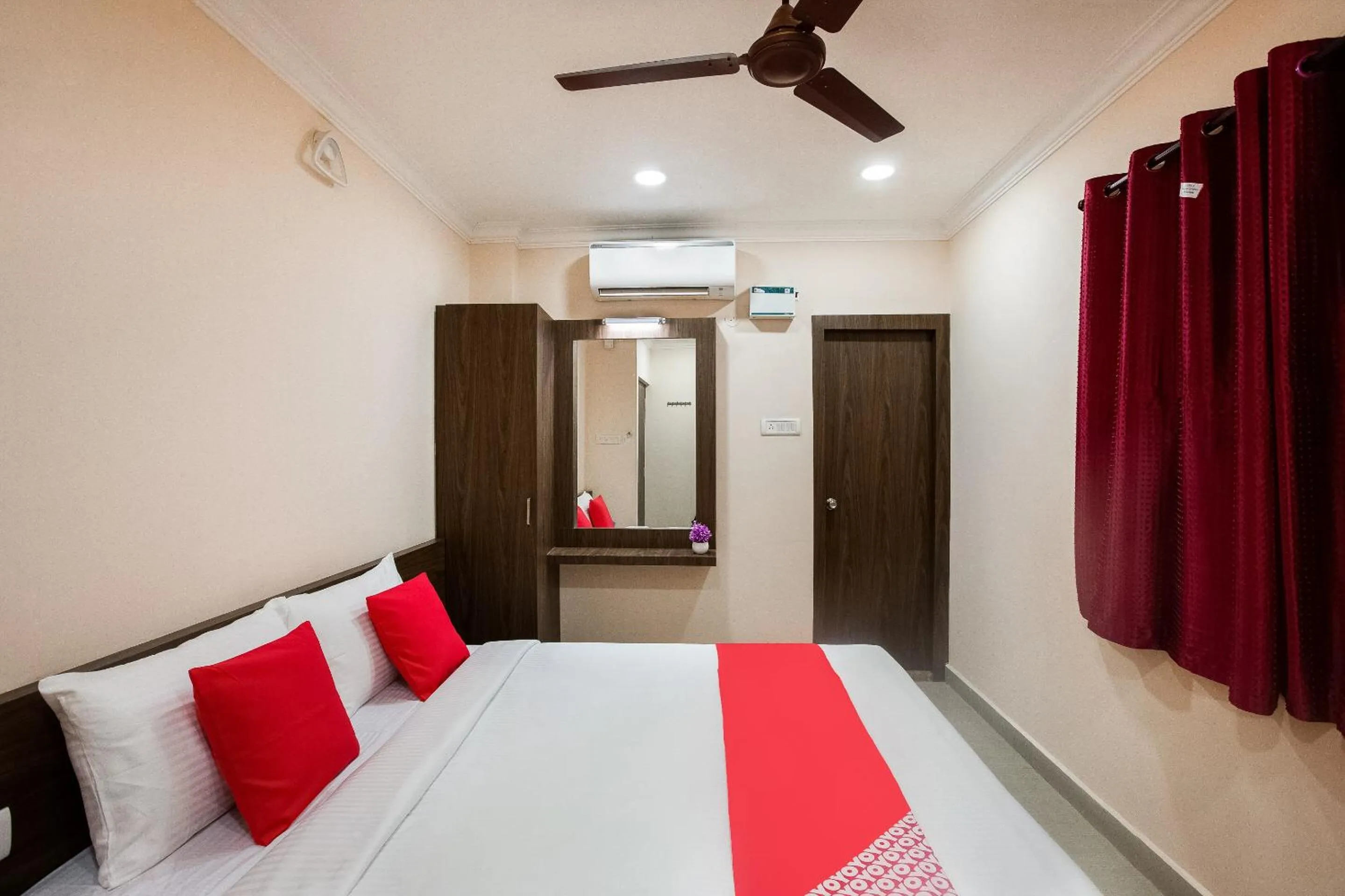 Bedroom in Hotel Park Tower