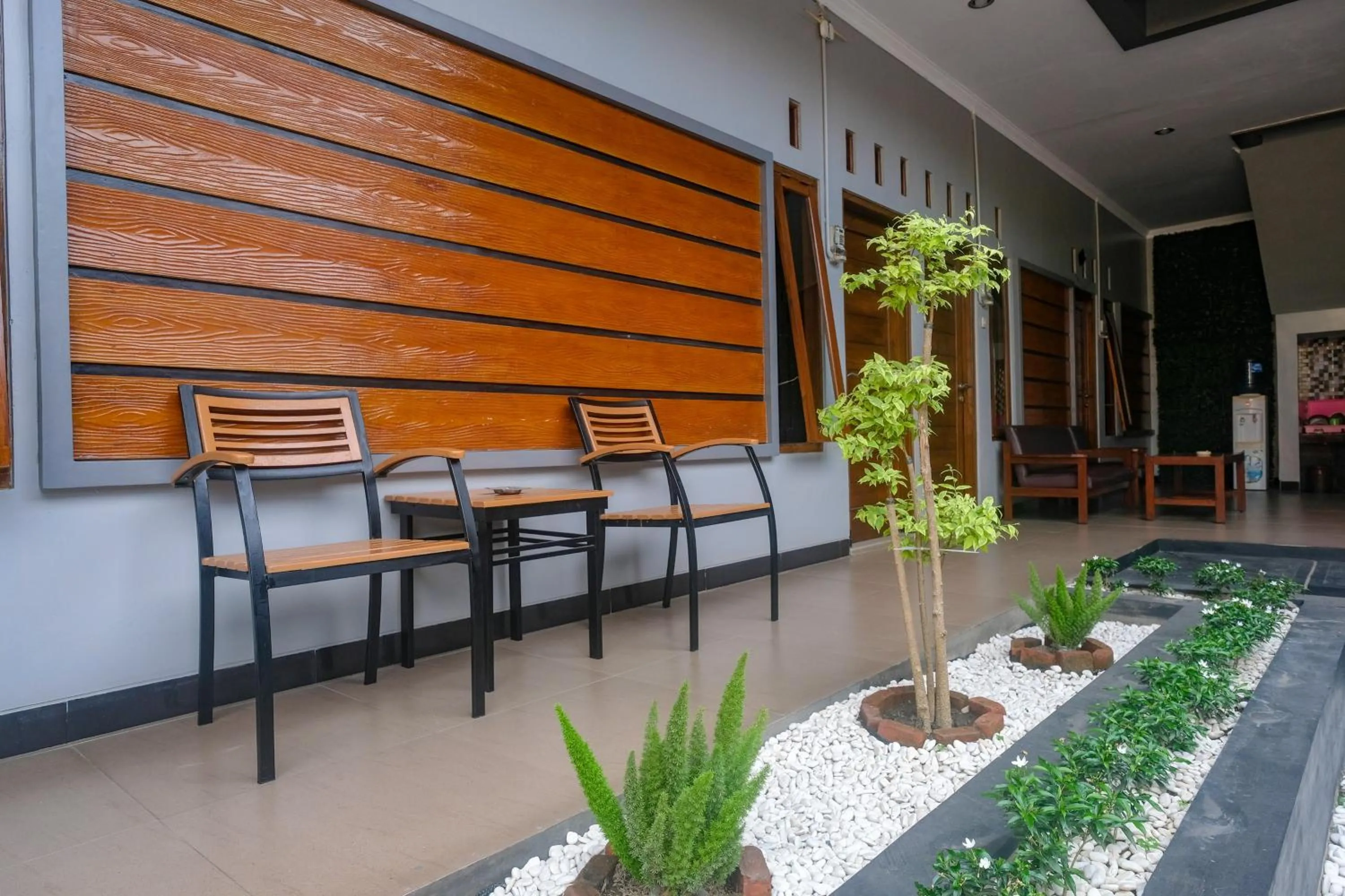 Seating area in Al Abror Homestay Mandala Krida Mitra RedDoorz