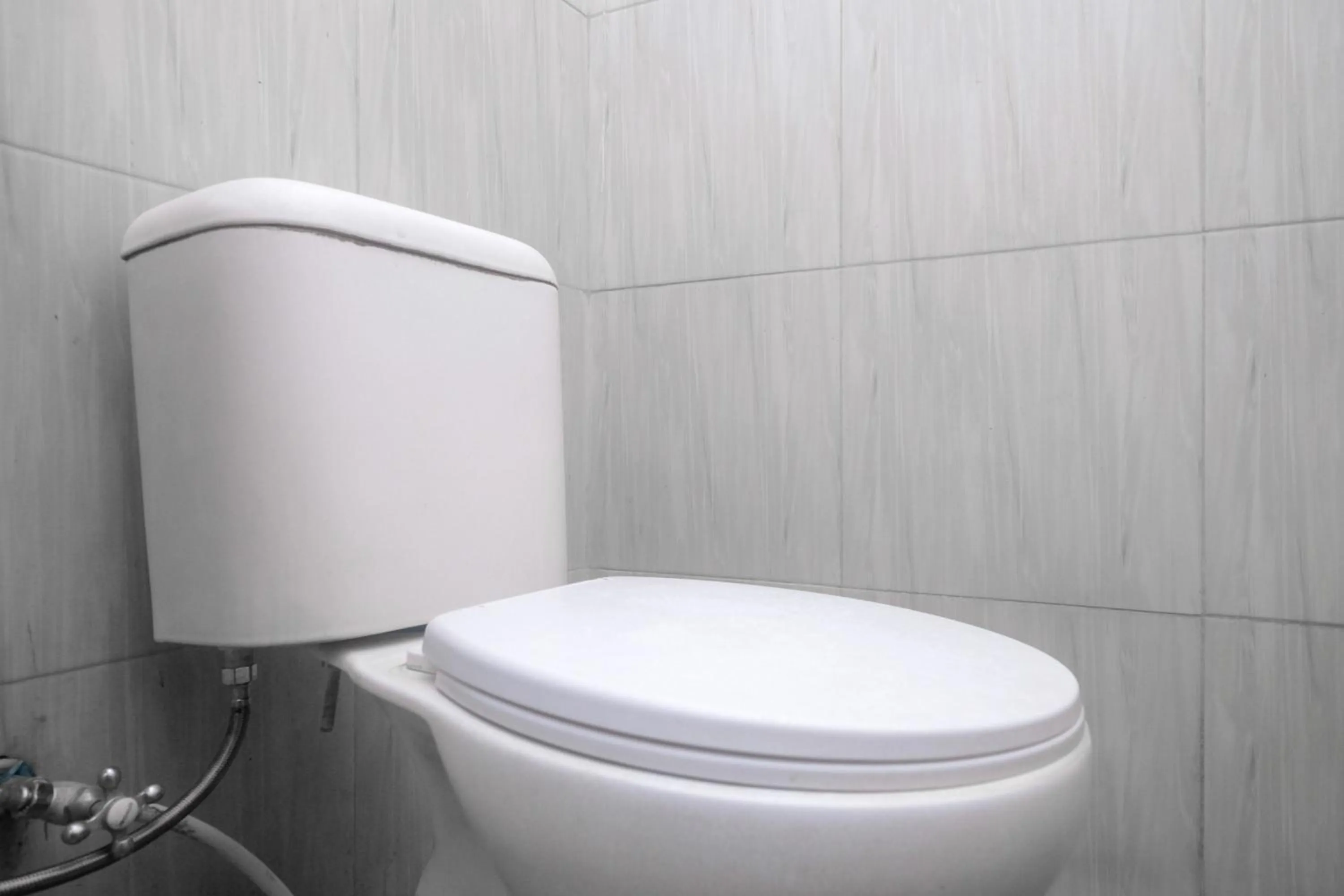 Bathroom in Al Abror Homestay Mandala Krida Mitra RedDoorz