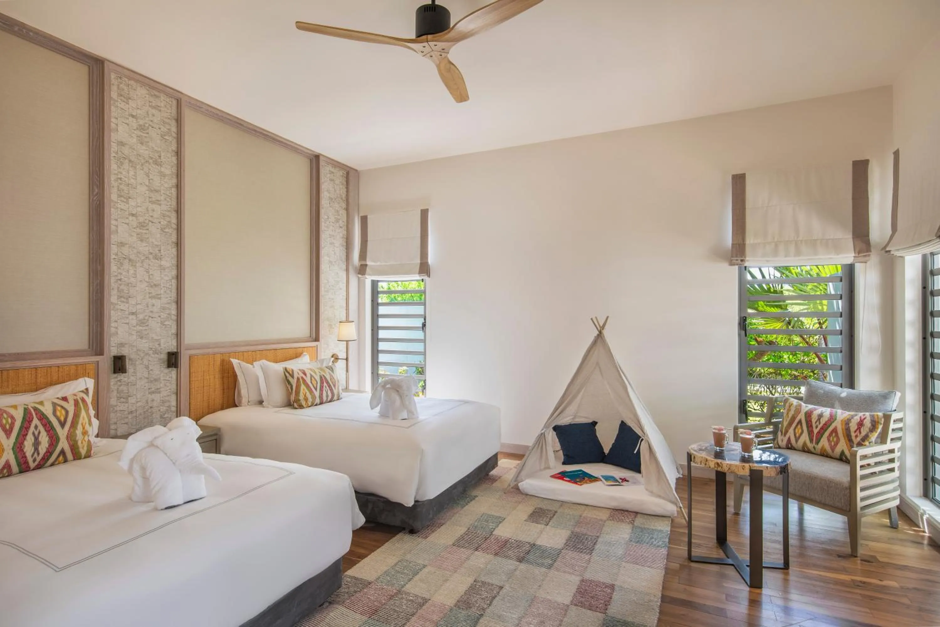 Bed in Anantara Iko Mauritius Resort & Villas