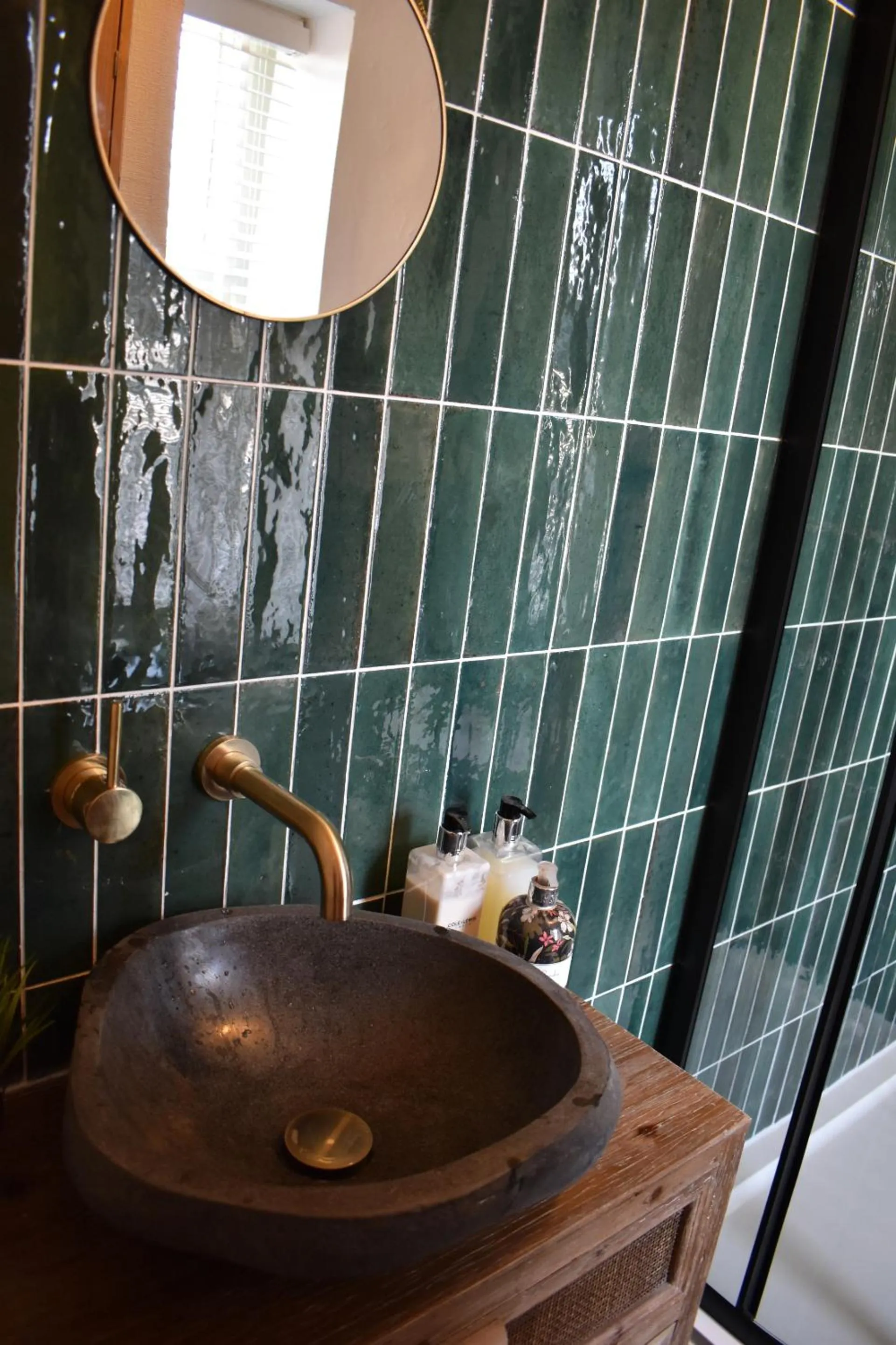 Bathroom in Chestnut Bed and Breakfast