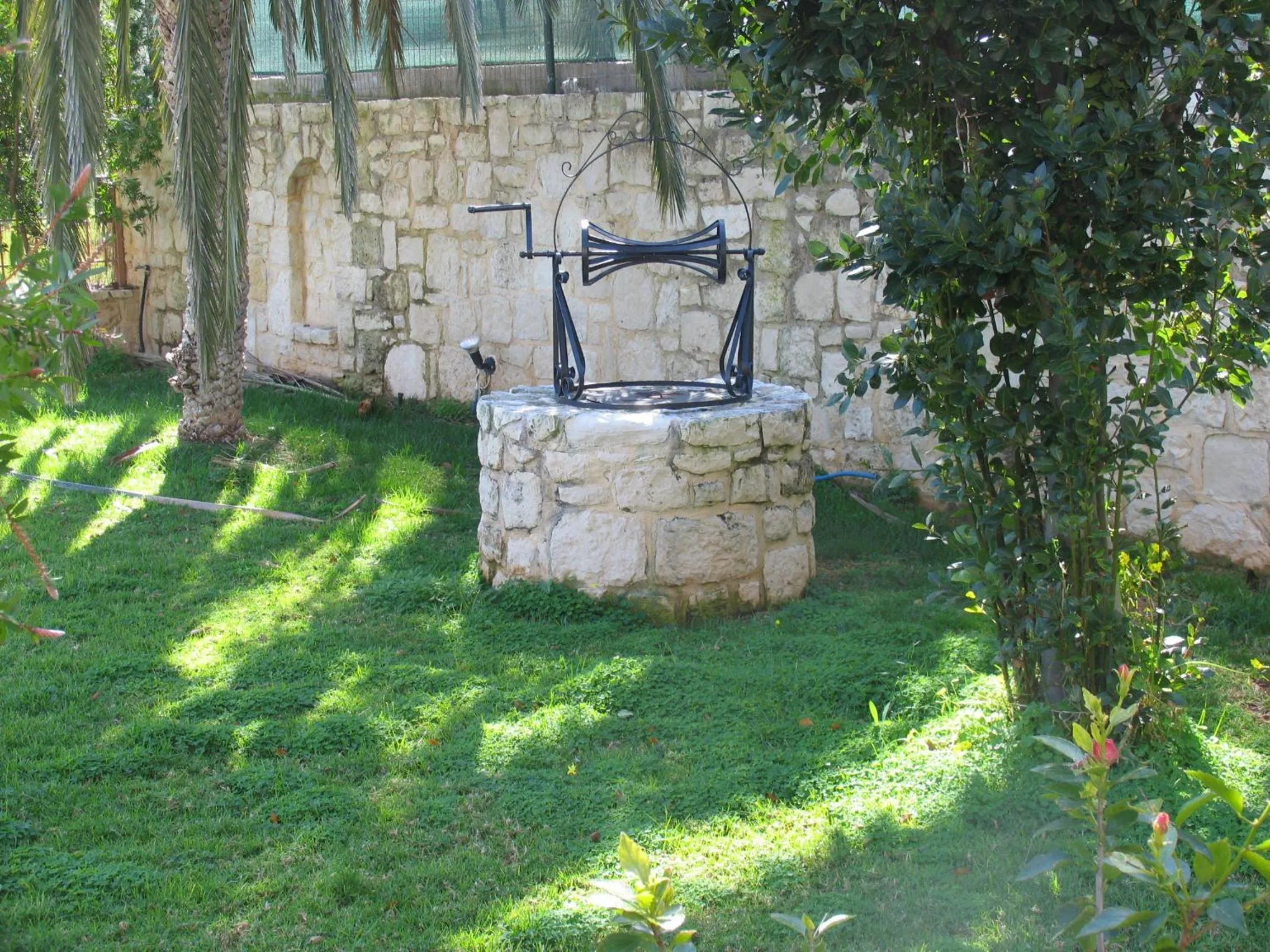 Garden in Pandora Villas