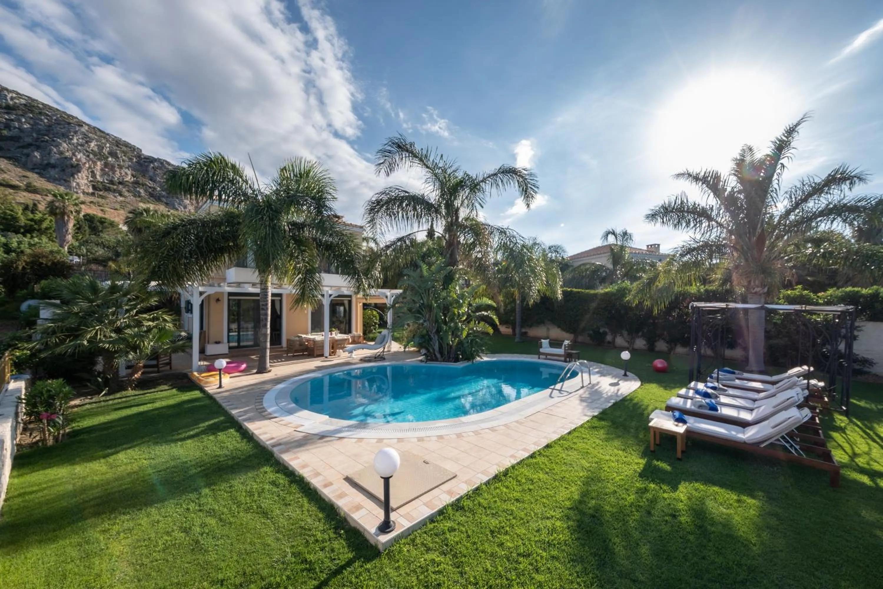 Swimming pool in Pandora Villas