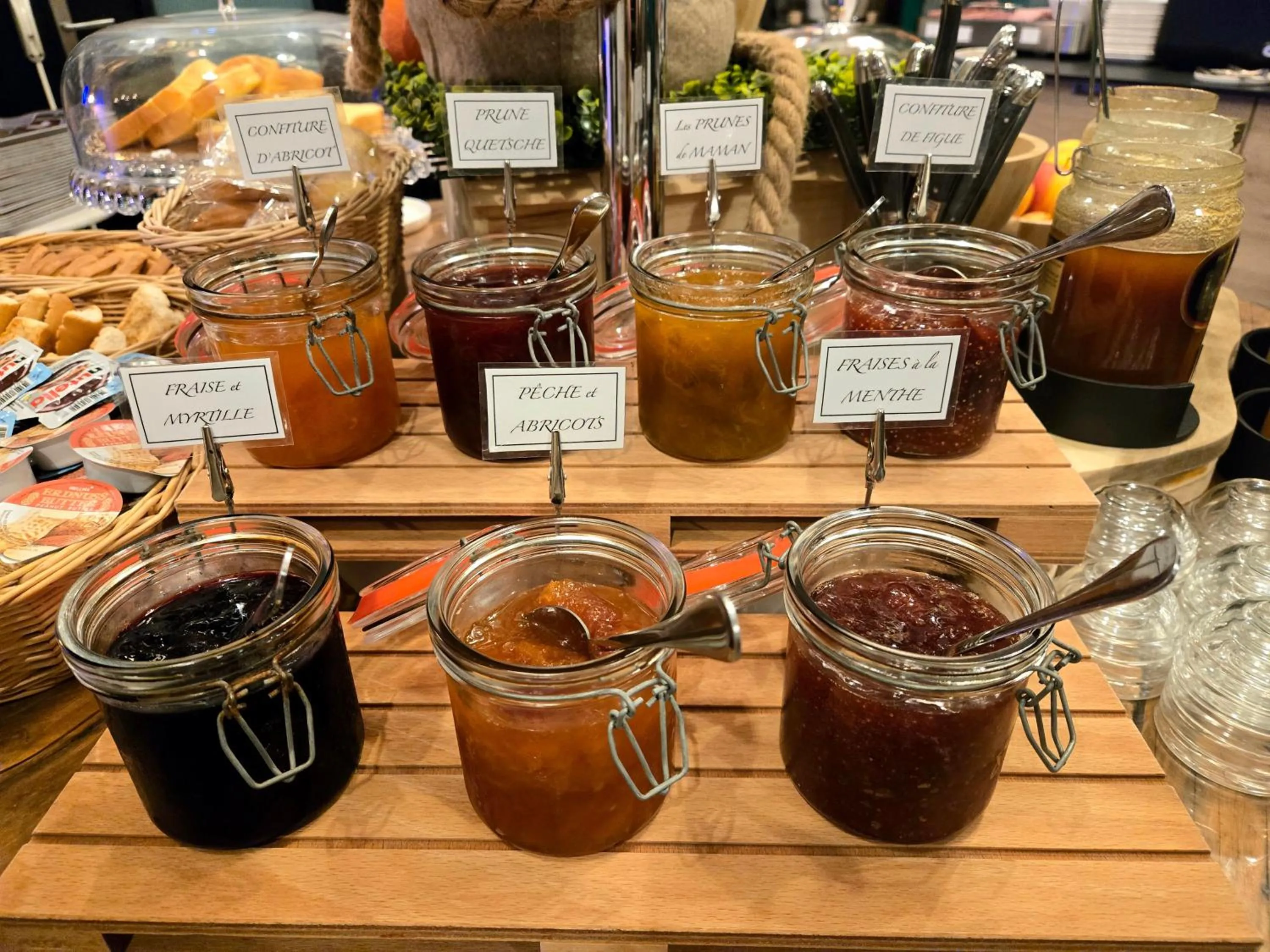 Food in Hôtel Le SAINT-GENIÈS