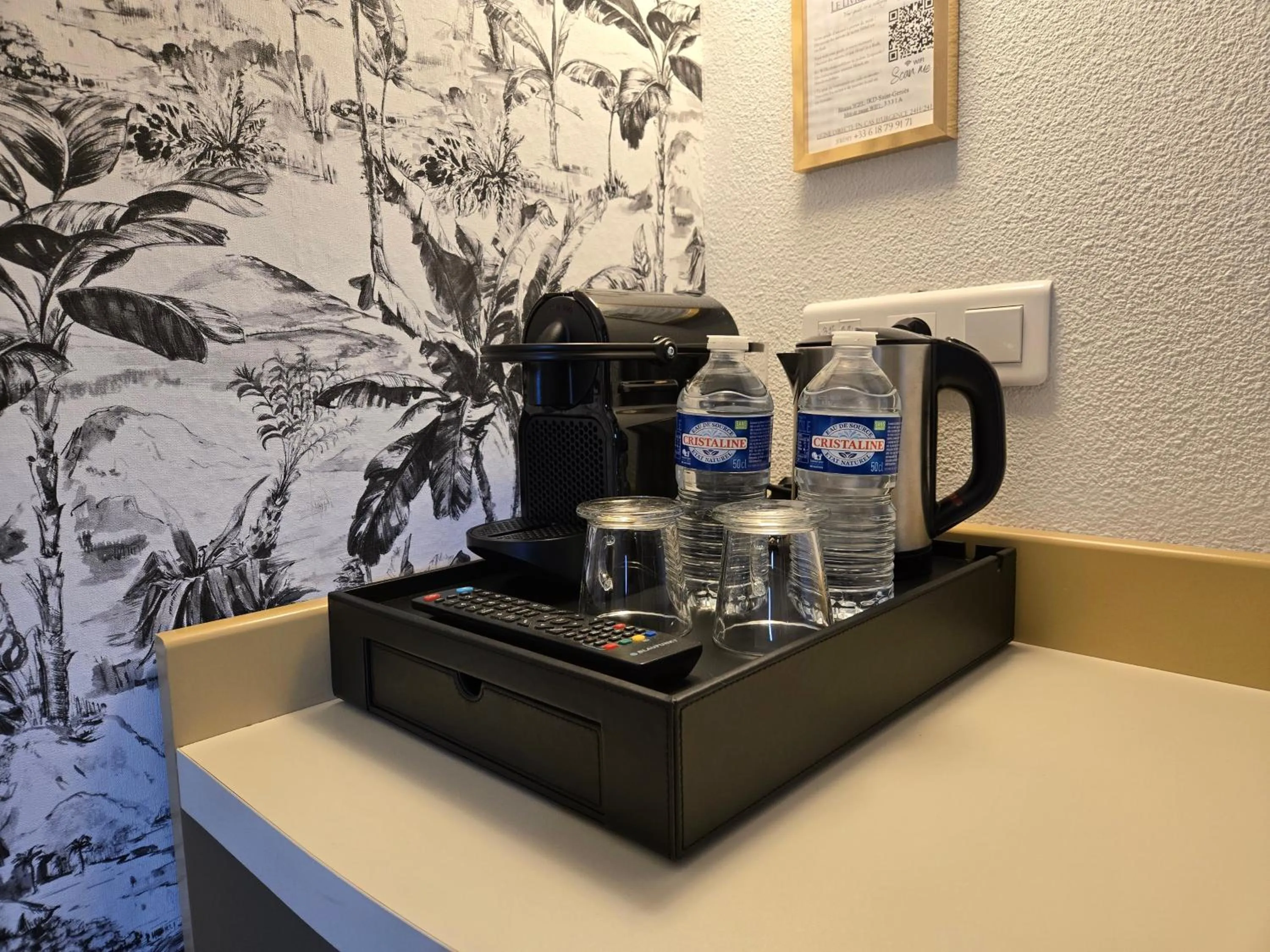 Coffee/tea facilities in Hôtel Le SAINT-GENIÈS