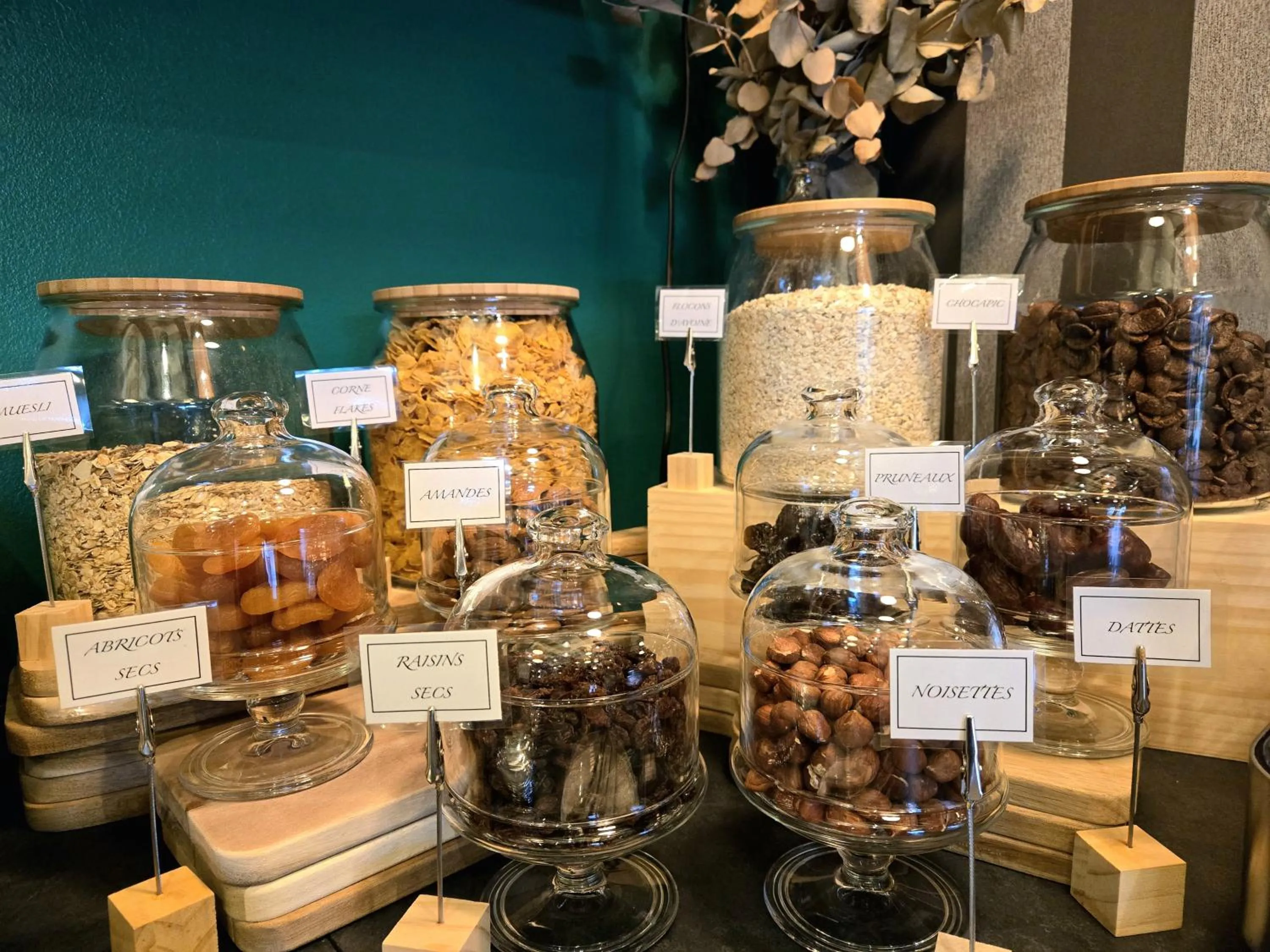 Breakfast in Hôtel Le SAINT-GENIÈS