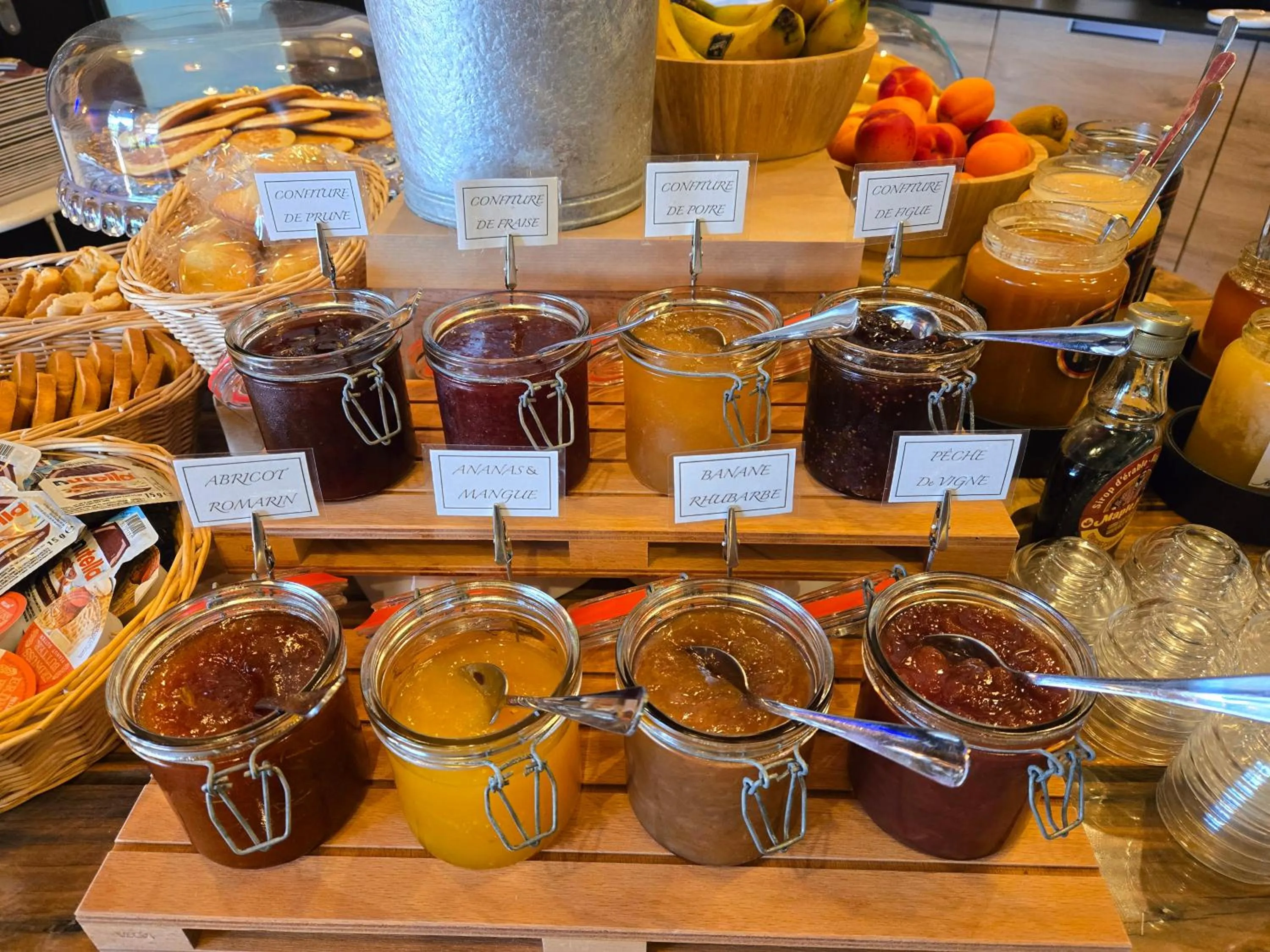 Food in Hôtel Le SAINT-GENIÈS