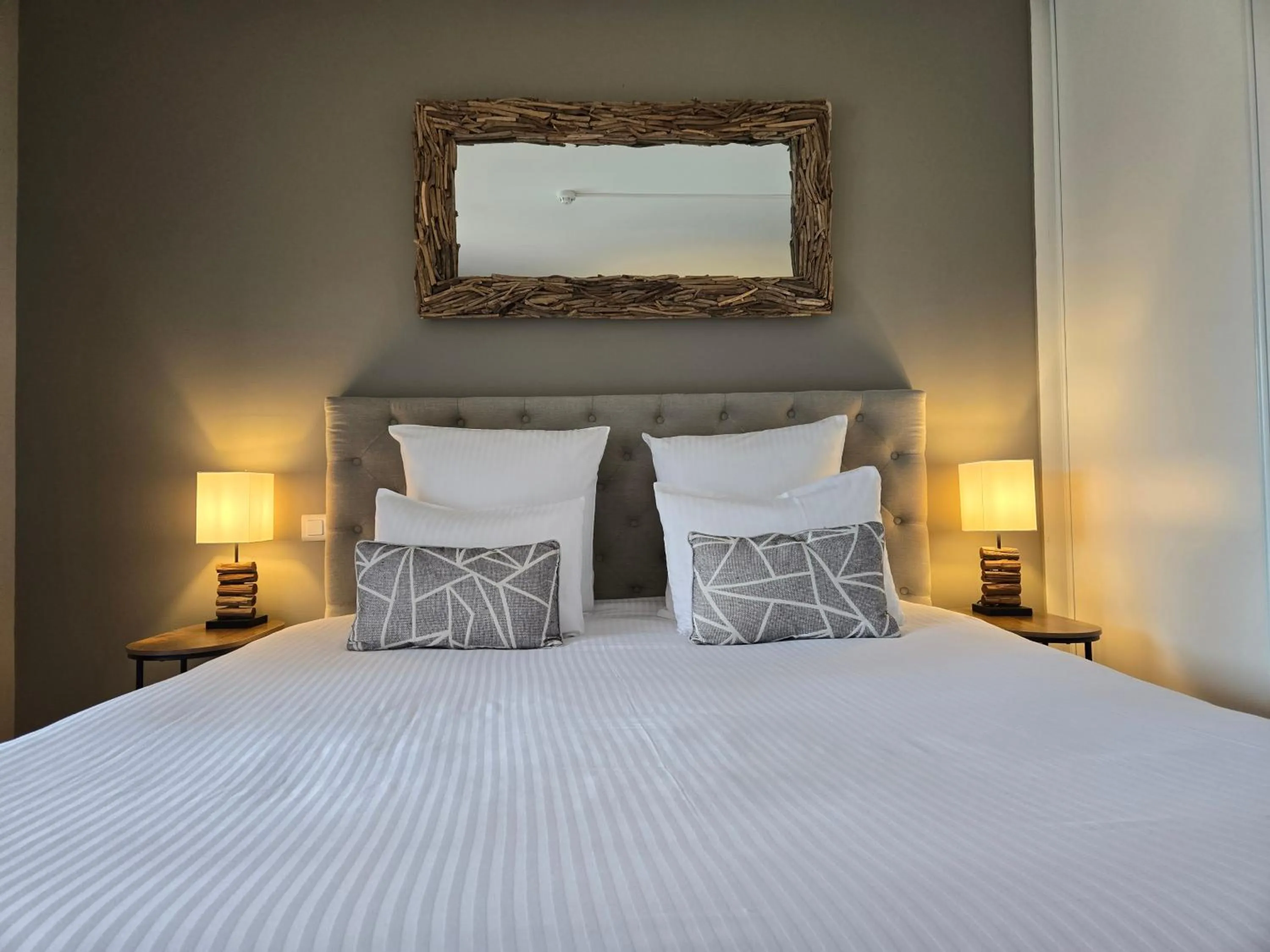 Bed in Hôtel Le SAINT-GENIÈS