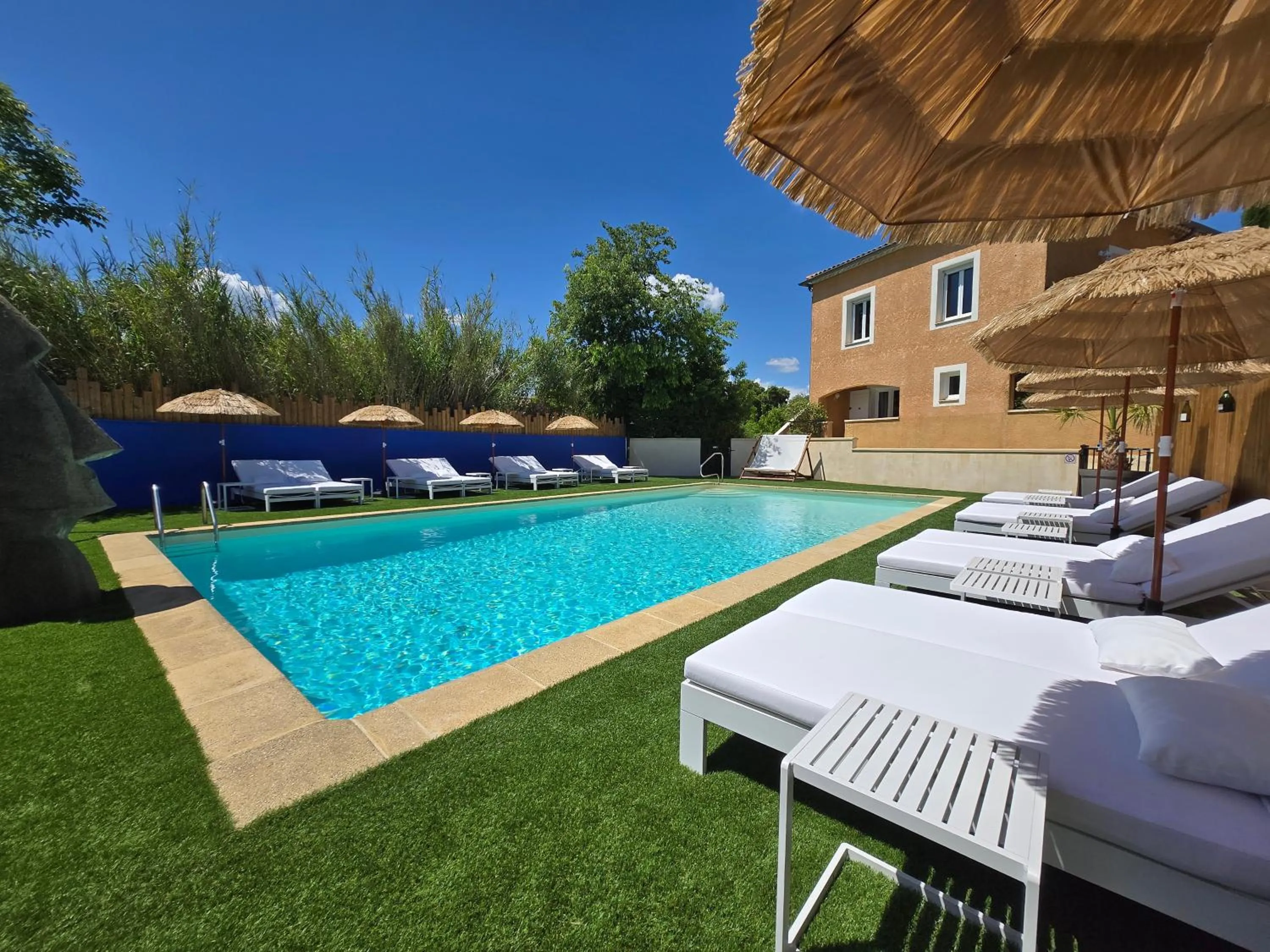 Pool view in Hôtel Le SAINT-GENIÈS