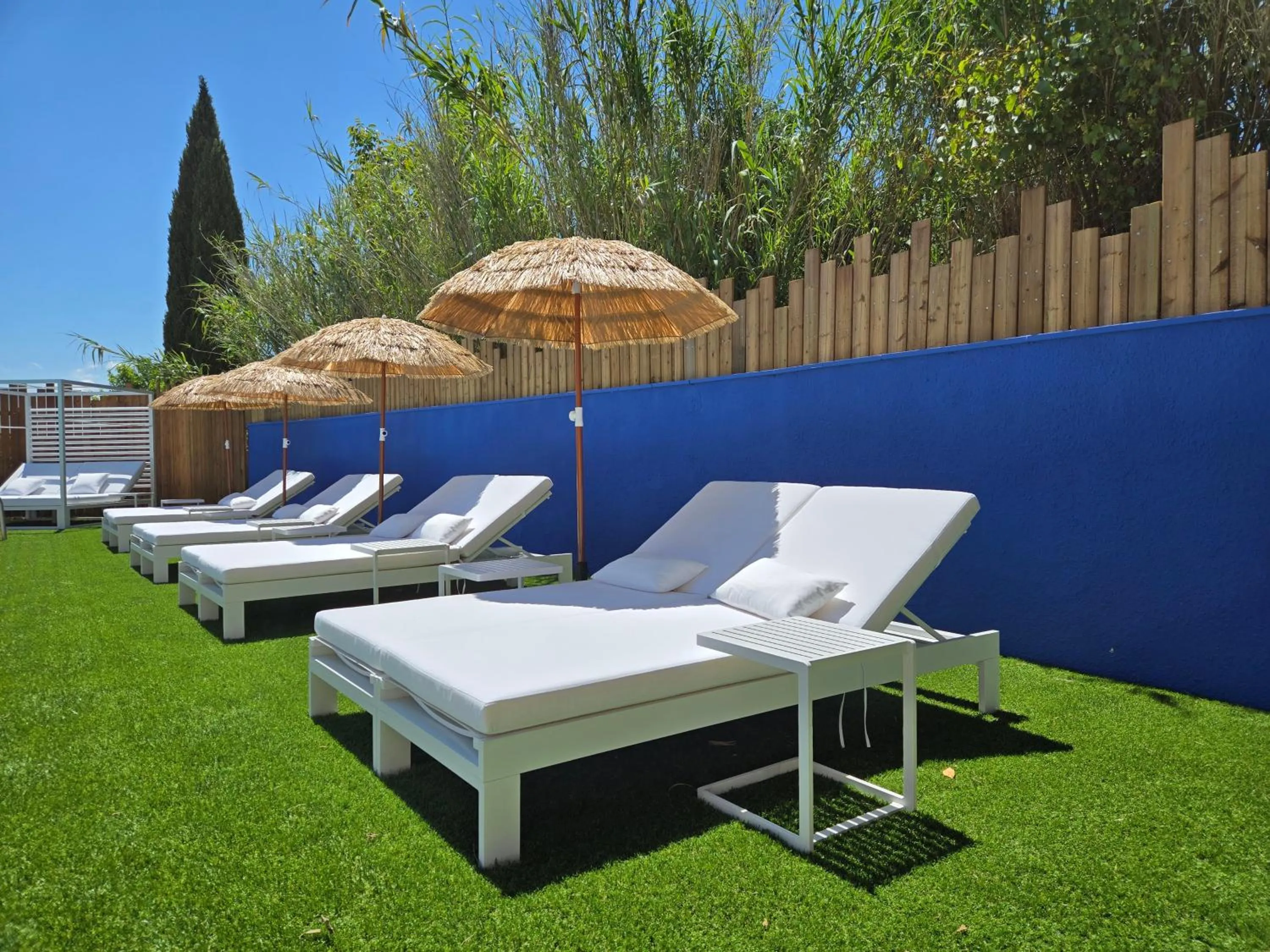 Pool view in Hôtel Le SAINT-GENIÈS
