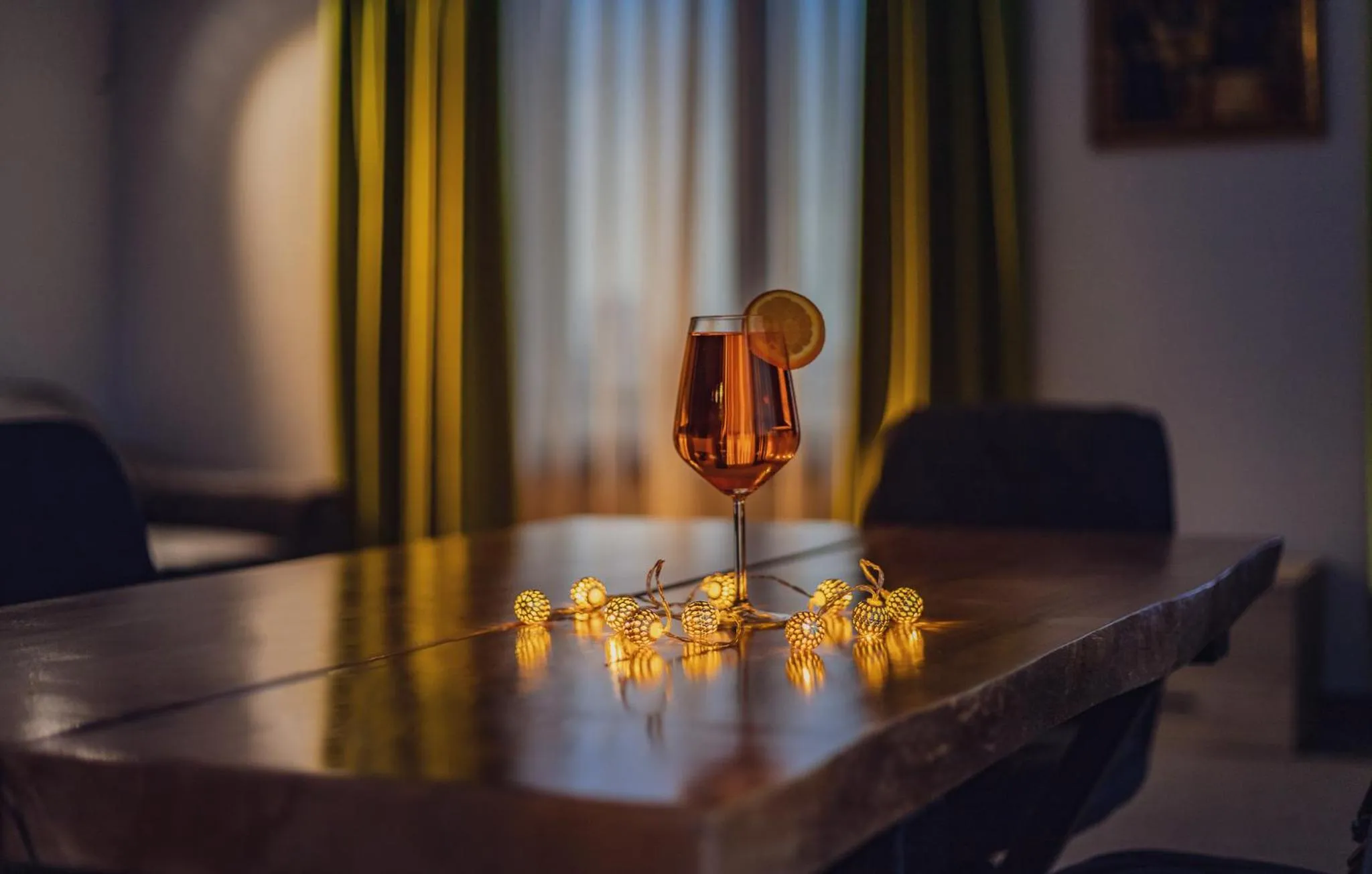 A&M Hotel with free parking