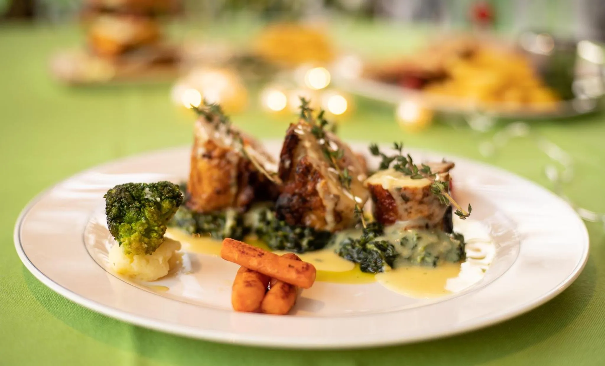 A&M Hotel with free parking