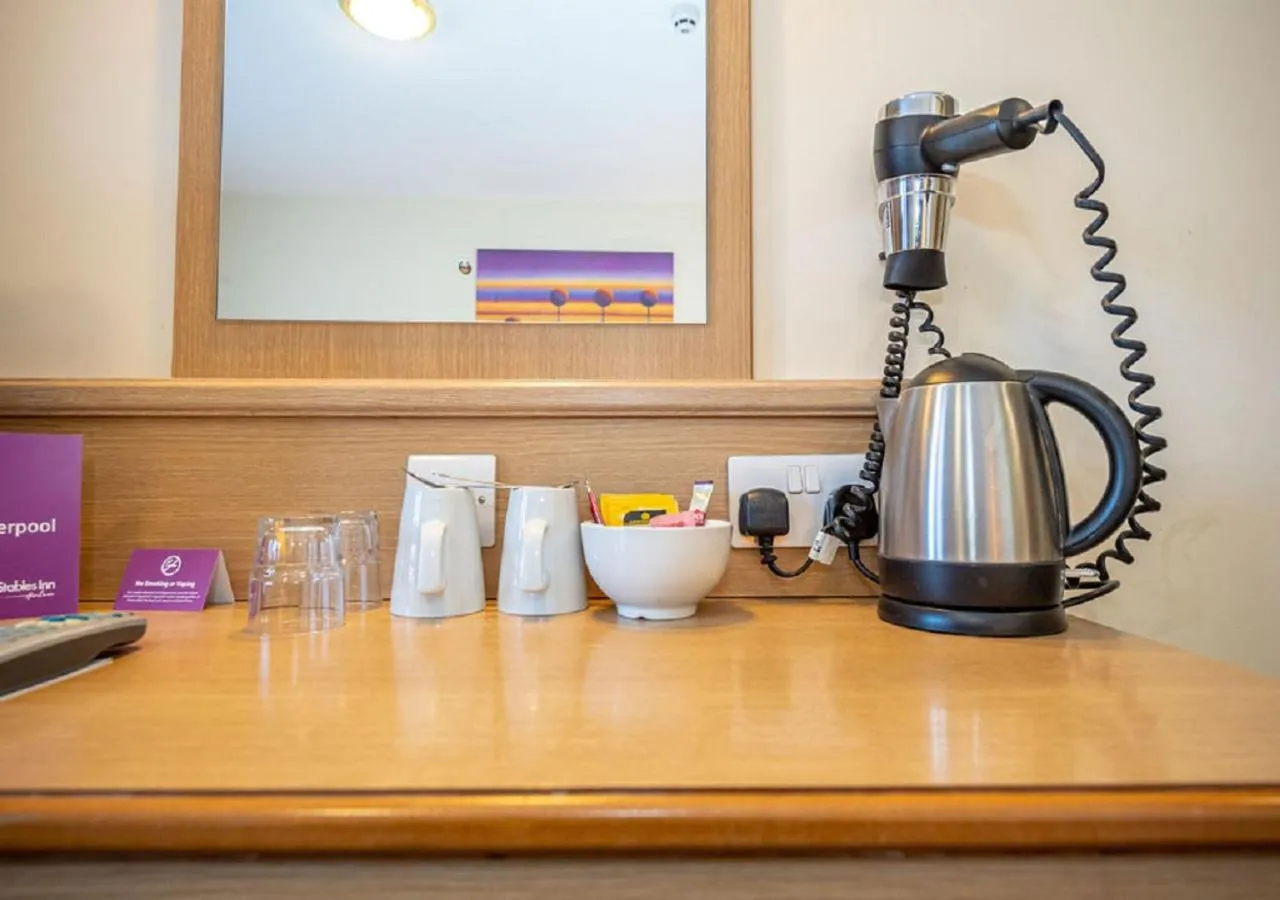 Coffee/tea facilities in Stables Inn, Aintree