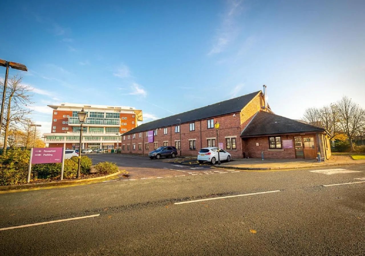 Property building in Stables Inn, Aintree