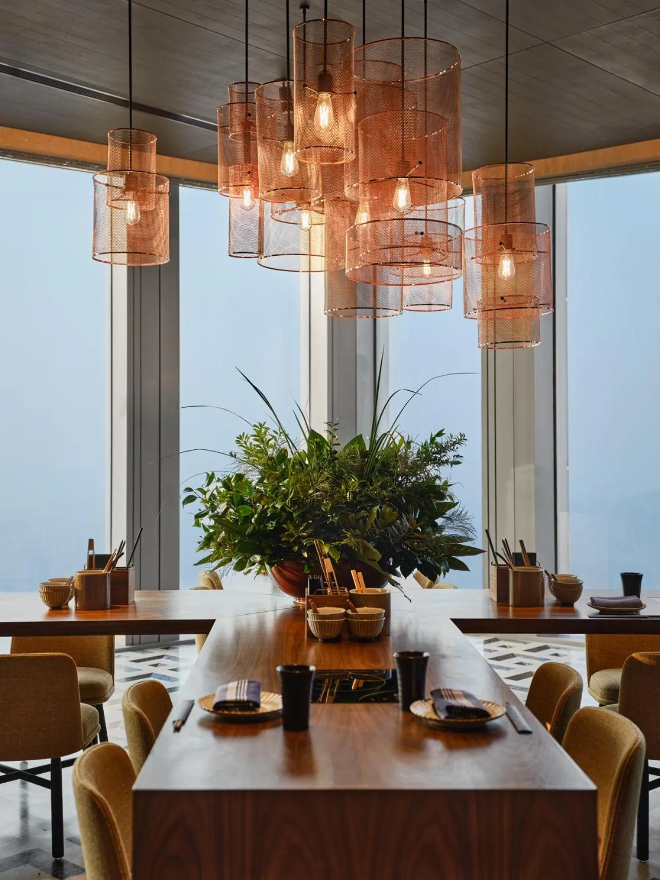 Restaurant/places to eat in Rosewood Guangzhou, enjoy free shuttle bus service between the hotel and the Canton Fair Complex during the Canton Fair