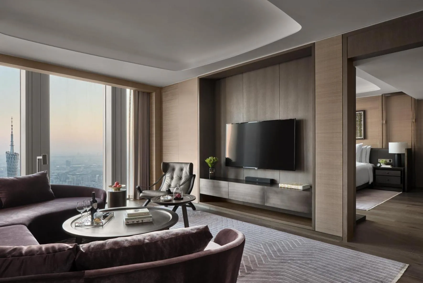 Living room in Rosewood Guangzhou, enjoy free shuttle bus service between the hotel and the Canton Fair Complex during the Canton Fair