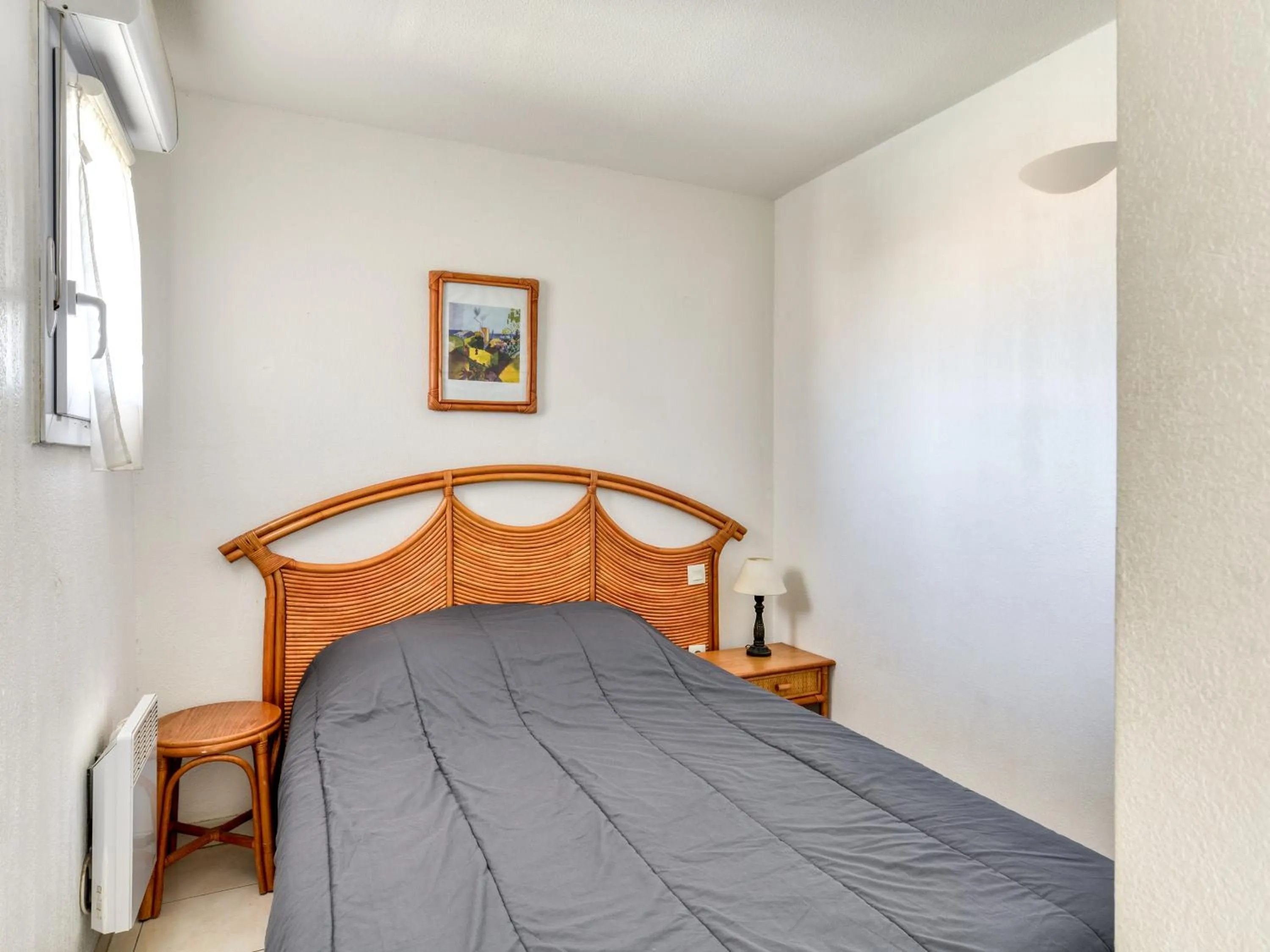 Bedroom, Bed in Vacancéole - Résidence Alizéa Beach