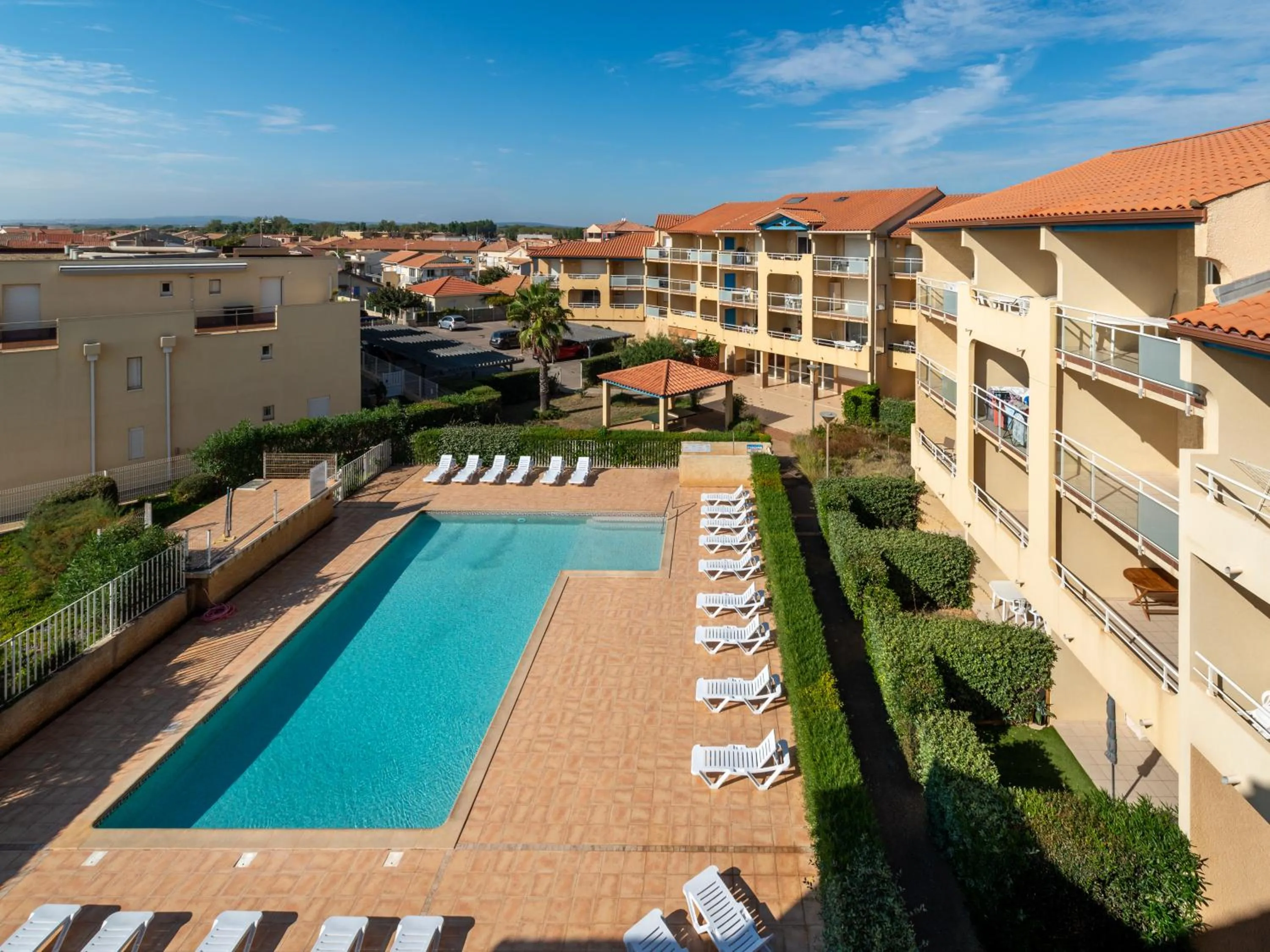 Swimming pool in Vacancéole - Résidence Alizéa Beach