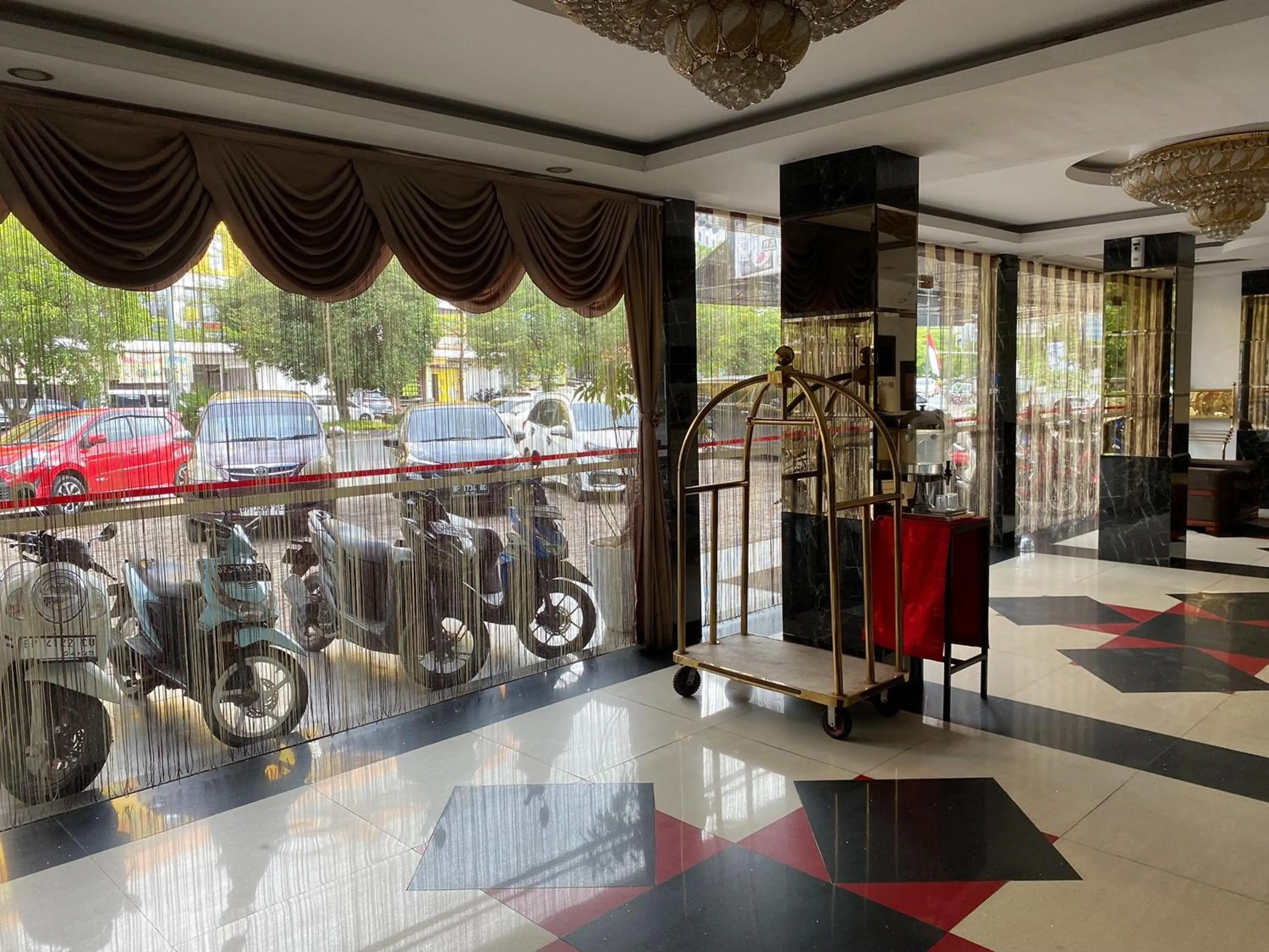 Lobby or reception in Lucky Star Hotel Near Harbour Bay Batam